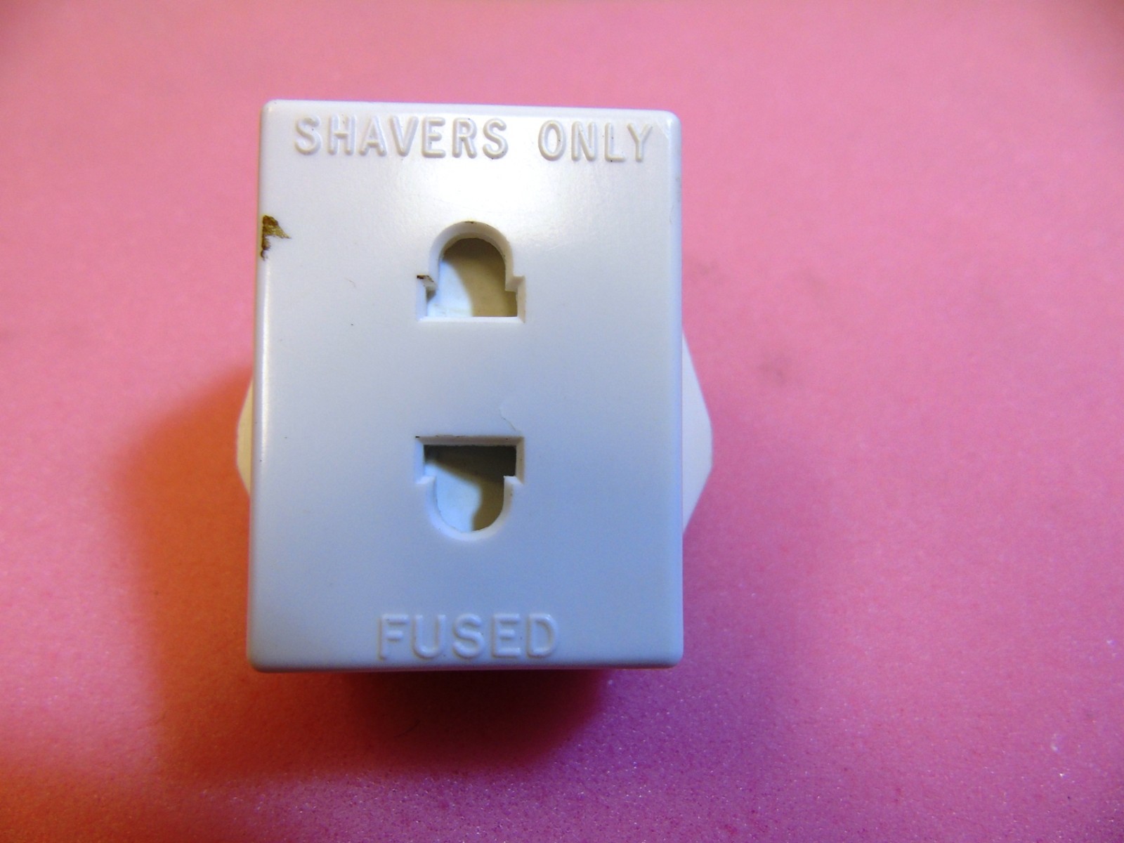 Travel Shavers Plug Fused  3-Pin Type G to 2-Pin Type C (UK to European )