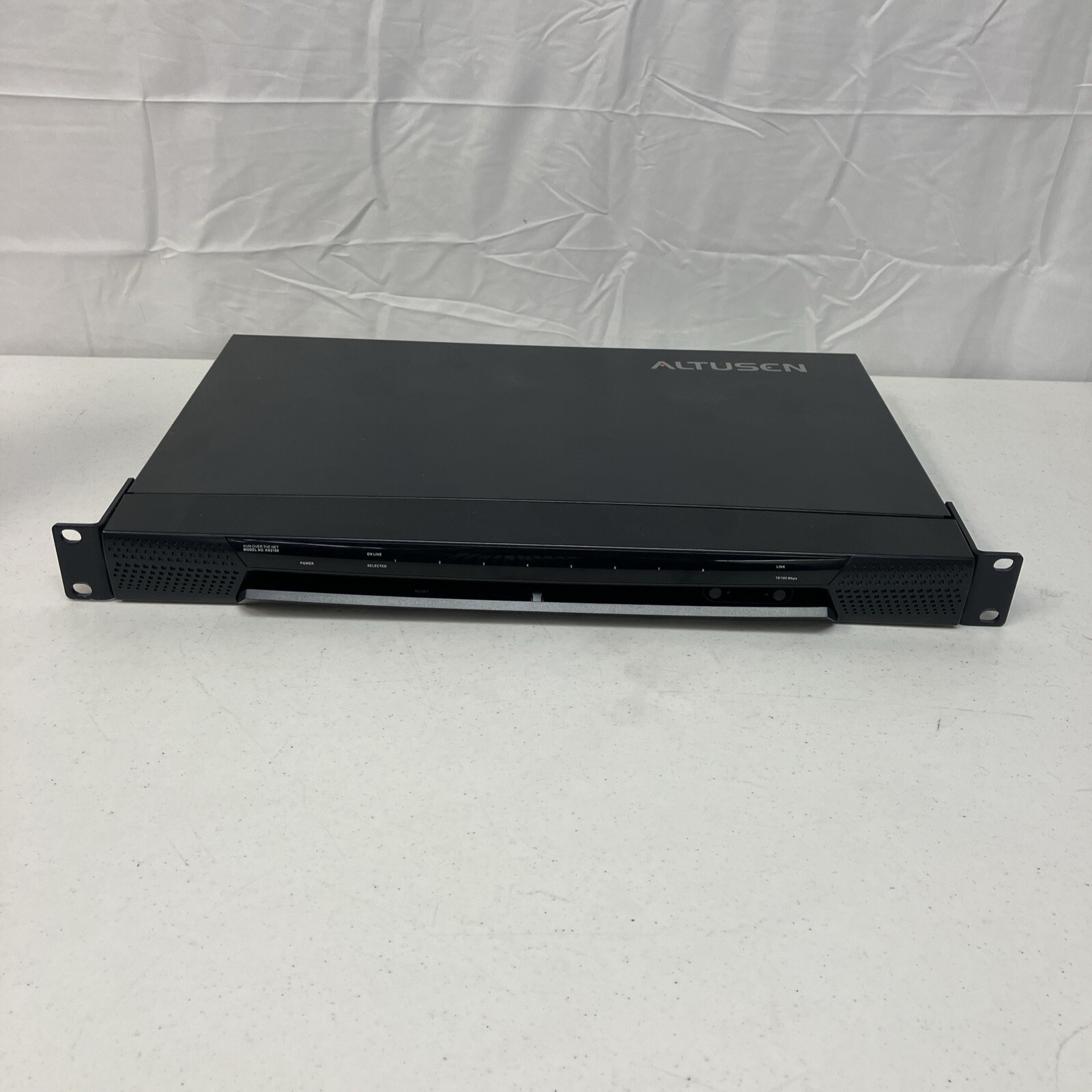 Altuscn ATEN KVM Over The Net KN2108 8-Port 100-240V PARTS ONLY KN2108