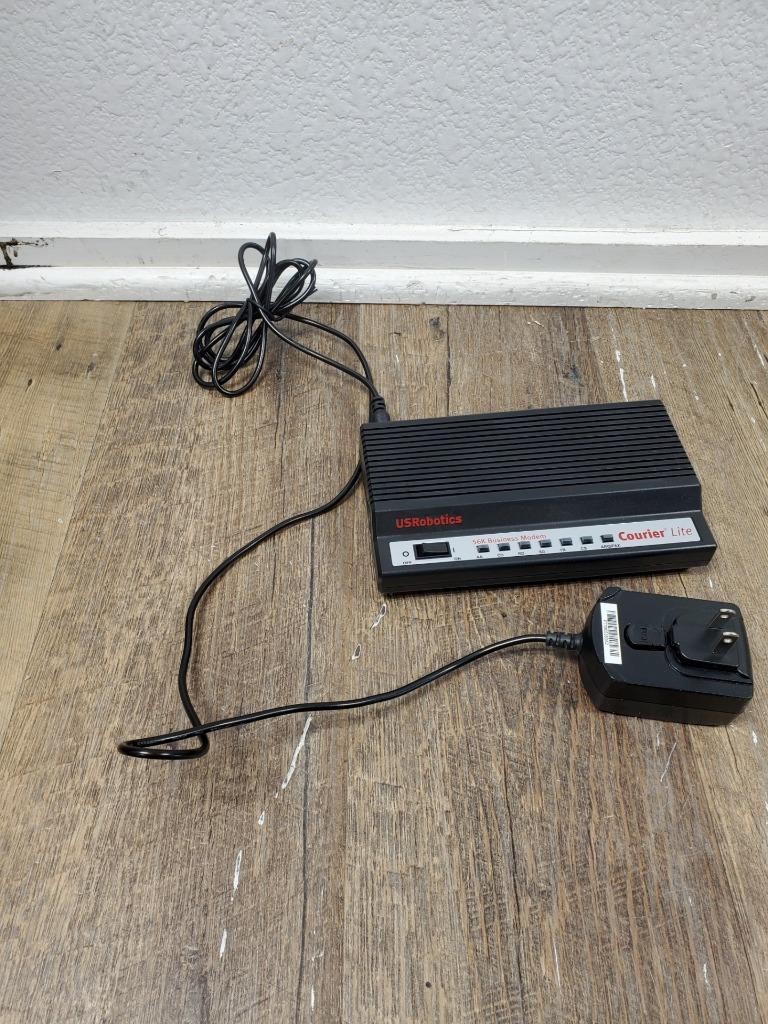 Q56 ♻ US Robotics Courier Lite 56K Business Modem USR5686G ♻