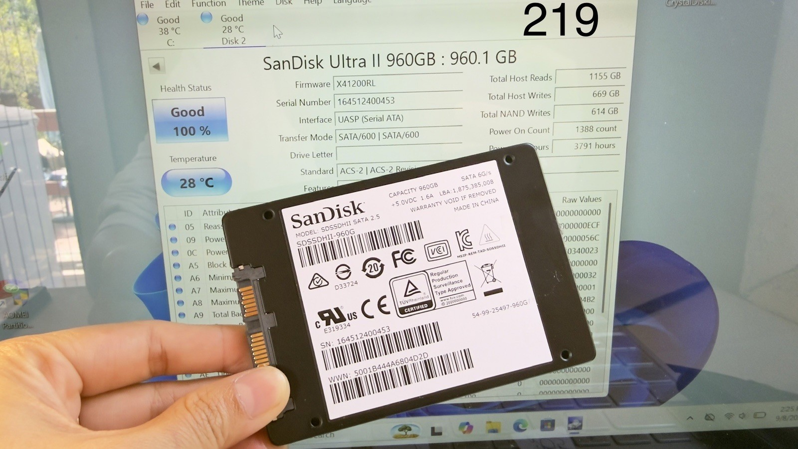 SANDISK SDSSDHII-960G ULTRA II 960GB SATA SSD health 100%