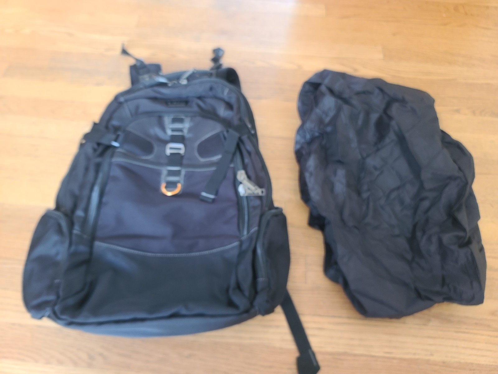 Everki EKP120 Titan Laptop Backpack with Rain Cover 40L