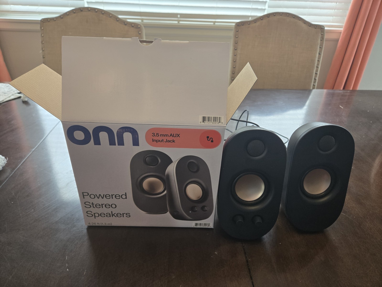 onn Stereo Wired Speaker with Volume Controls 35mm Aux USB Power Open Box