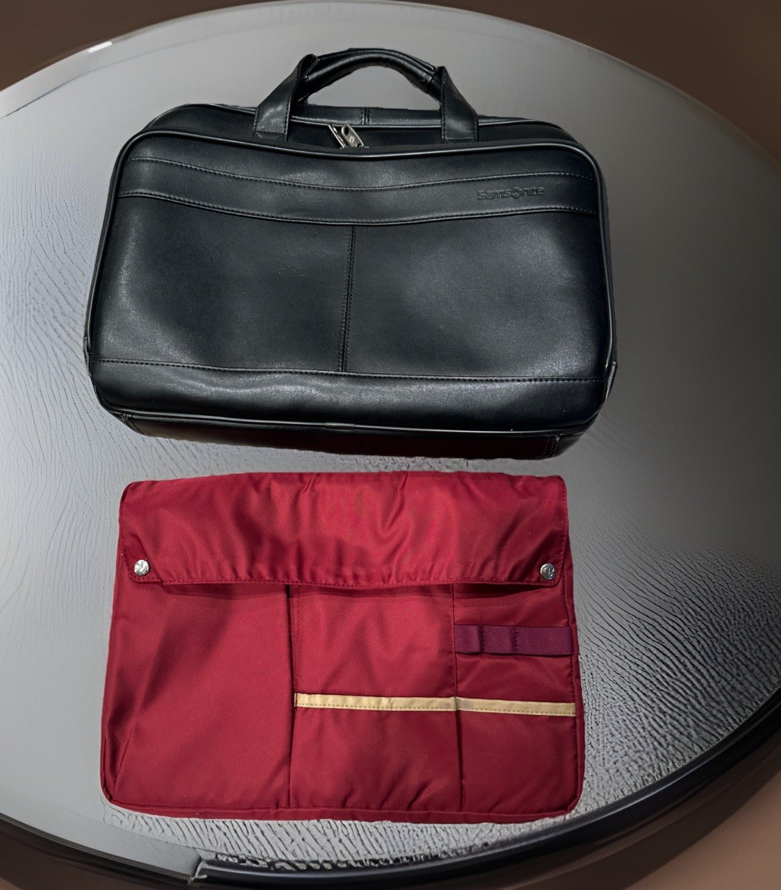 Samsonite Classic Leather Slim Brief– Black Also Included Bisrack Organizer