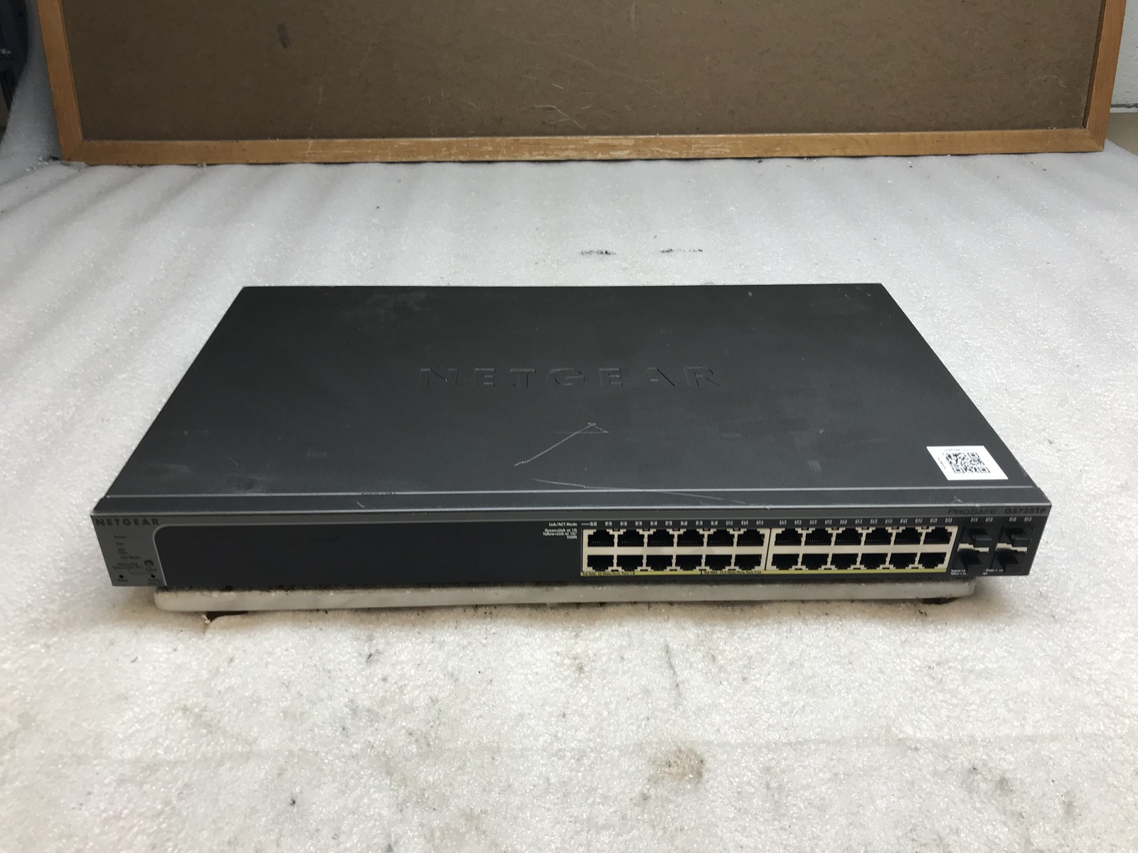 Netgear ProSafe GS728TP 24-Port PoE Gigabit Managed Smart Switch w/ 4 SFP