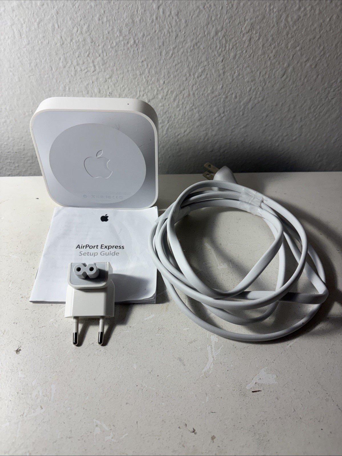 Apple AirPort Express 2nd Generation Base Station Wi-Fi Router A1392 Power Cord