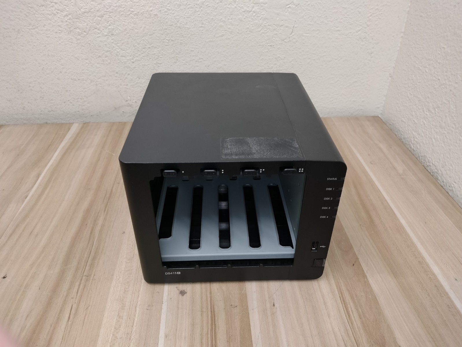 Synology DS415+ 4-Bay NAS Server DiskStation Network Attached Storage 2GB RAM