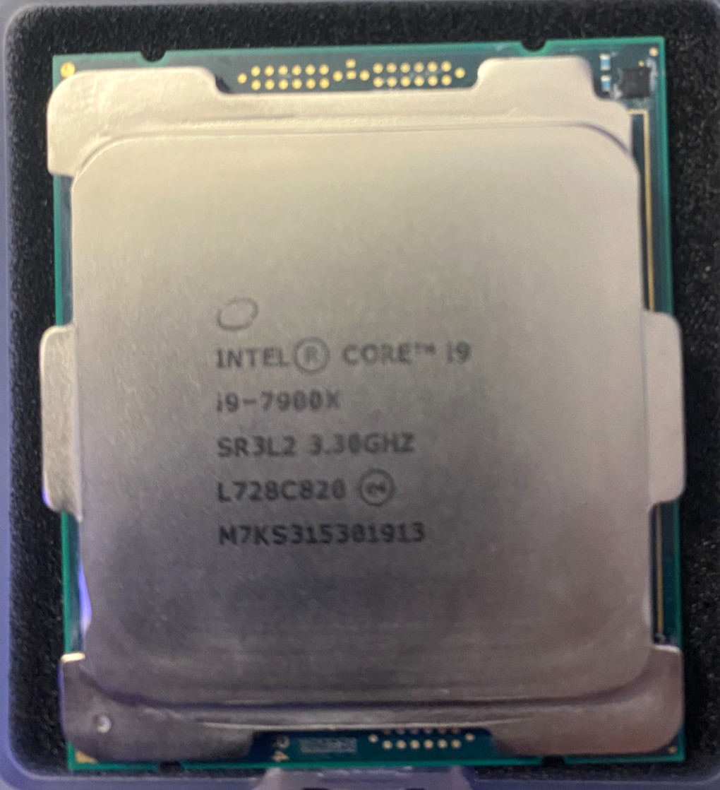 Intel Core i9-7900X LGA2066 10-Core 3.3GHz CPU SR3L2 - tested