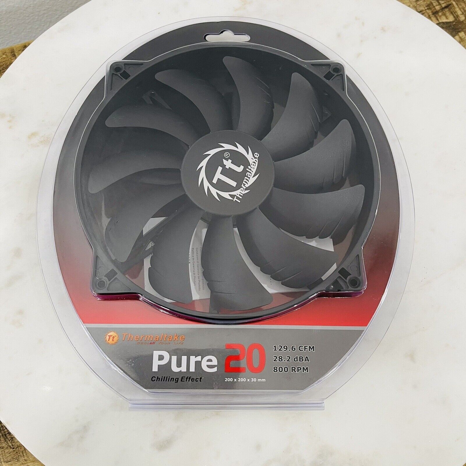 New Thermaltake Pure 20 DC Fan 200mm x 200mm x 30 mm CL-F015-PL20BL-A