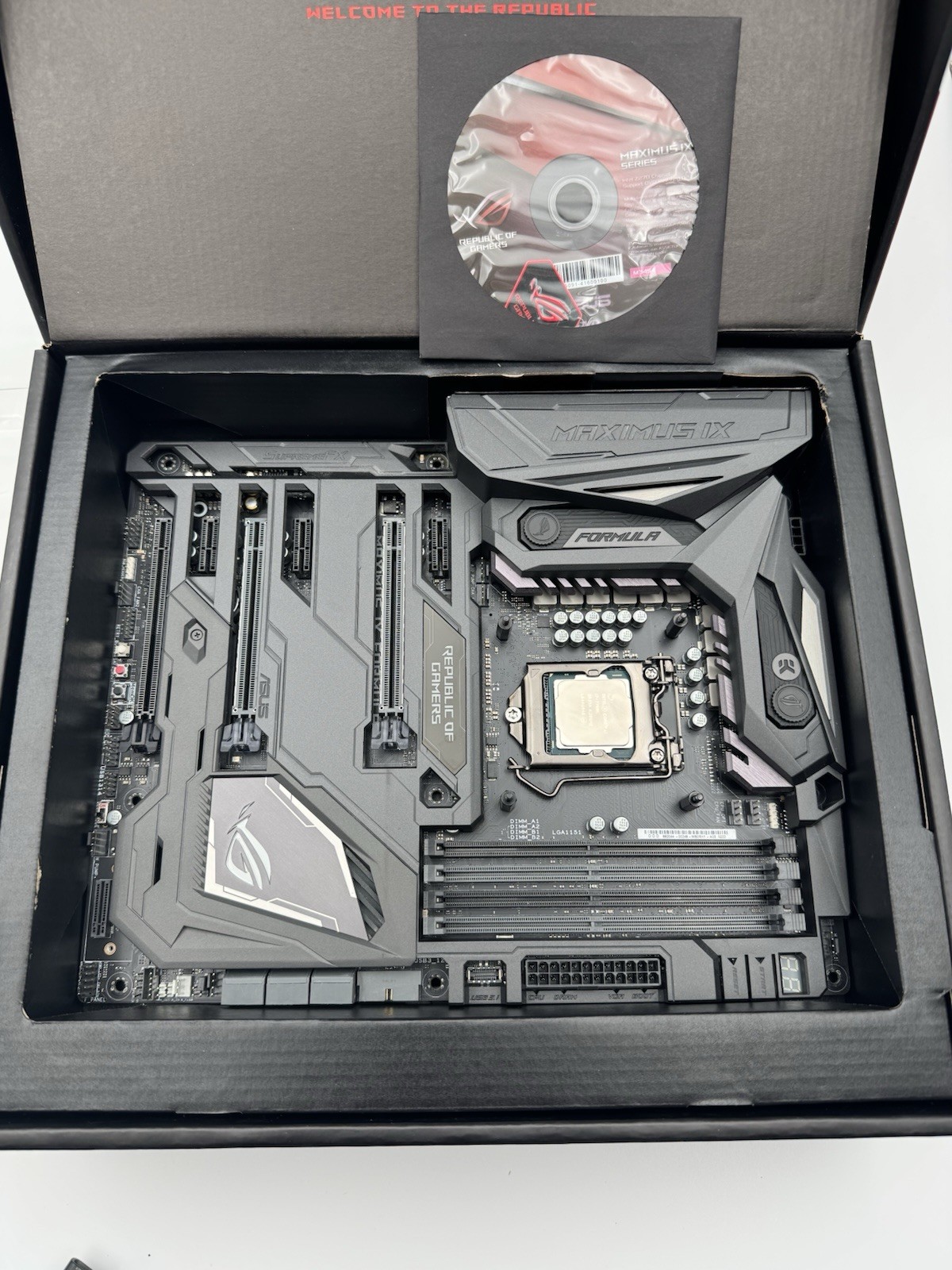 ASUS ROG Maximus IX Formula Z270 Motherboard + Intel Core i7-7700K CPU Combo 