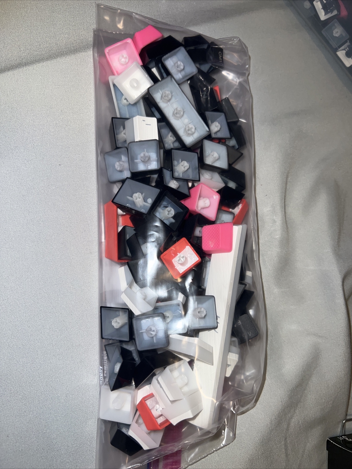 100+ Random Keycaps 