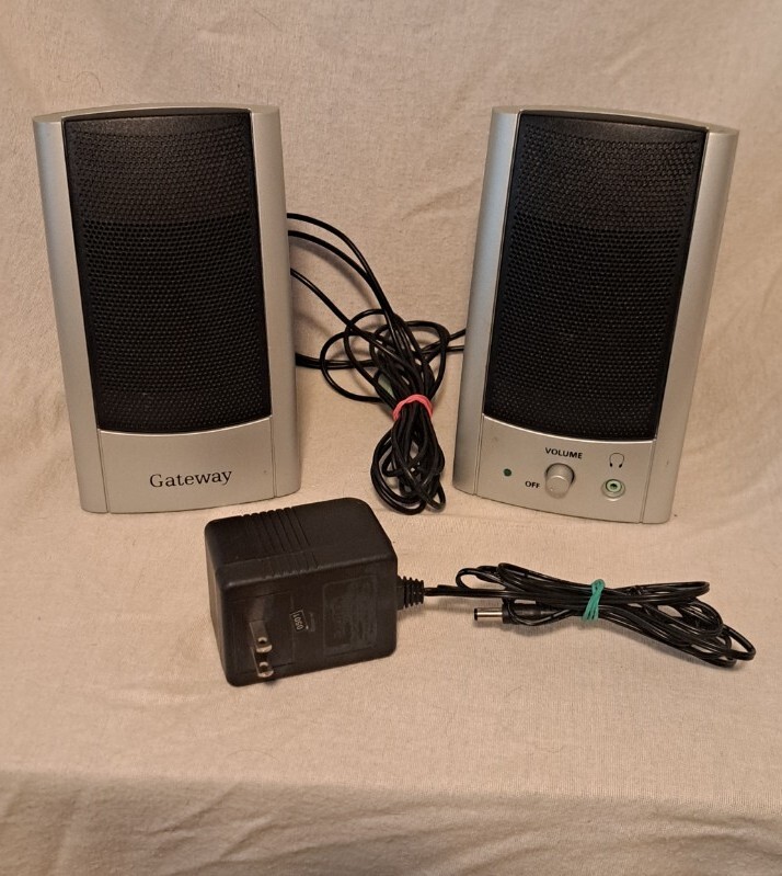 Gateway G Max 2000 Computer Speakers W/Power supply Great Condition