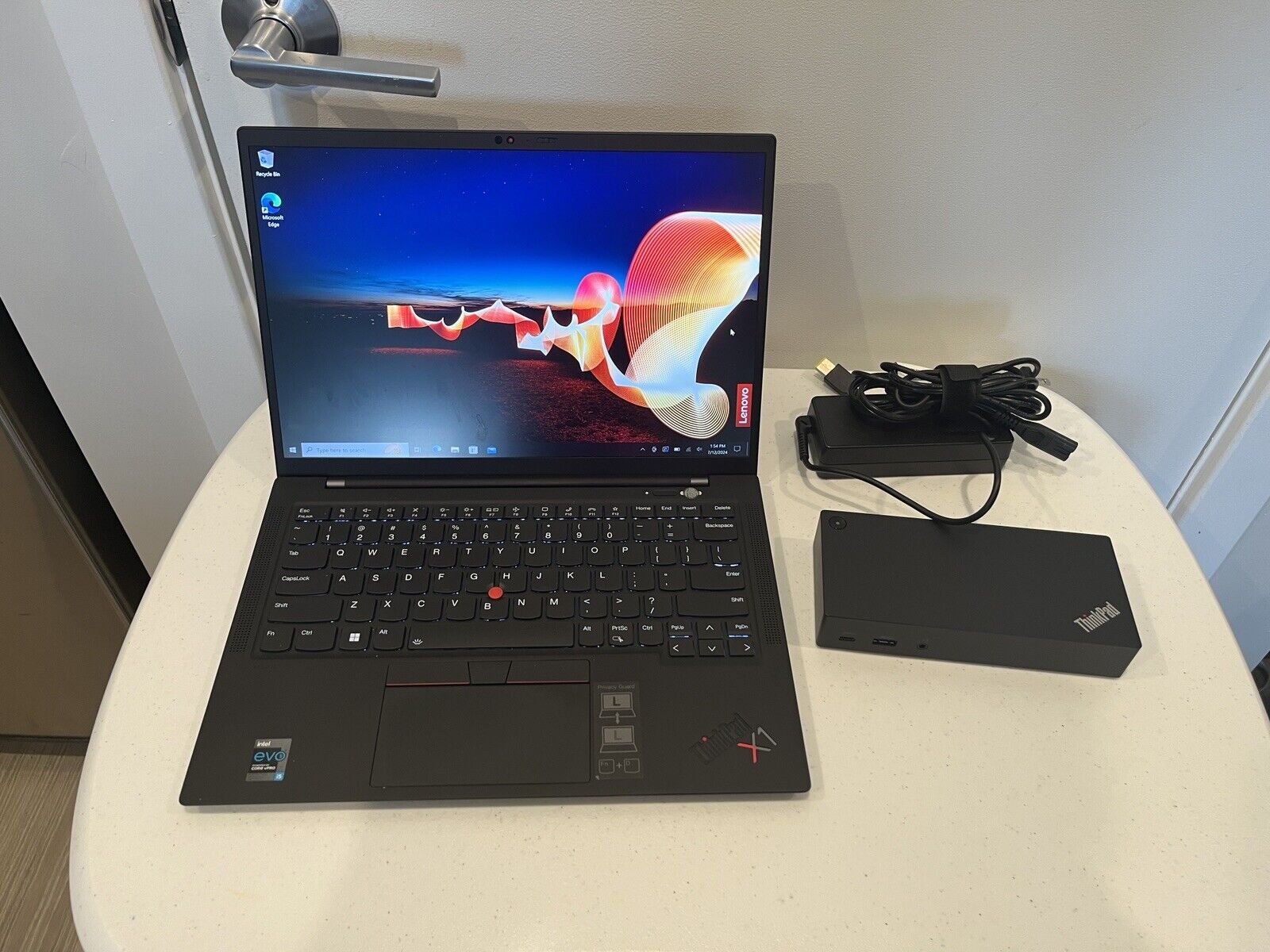 Lenovo ThinkPad X1 Carbon Gen 9 - i5-1145G7 16GB RAM Touch LTE Dock + WARRANTY