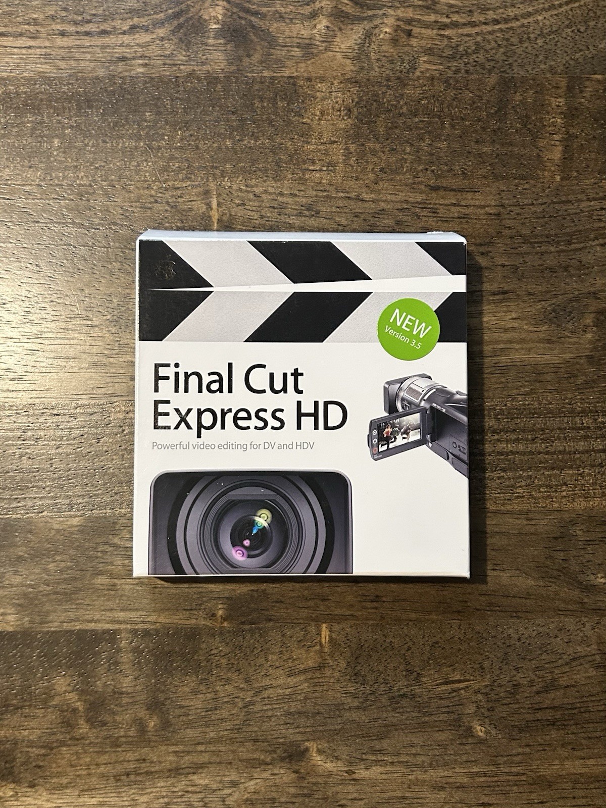 Apple Final Cut Express HD MA261Z/A Version 3.5 Software Bundle Video Editing