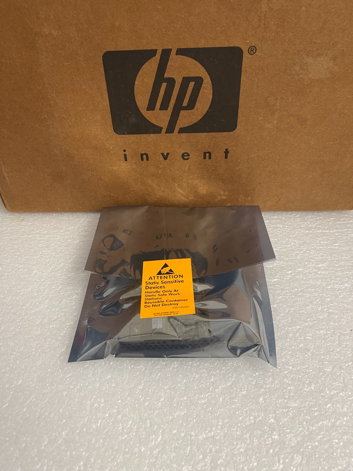 HP 761880-001 Smart Array P840 4GB 12GB 2-Port SAS Controller  726899-001
