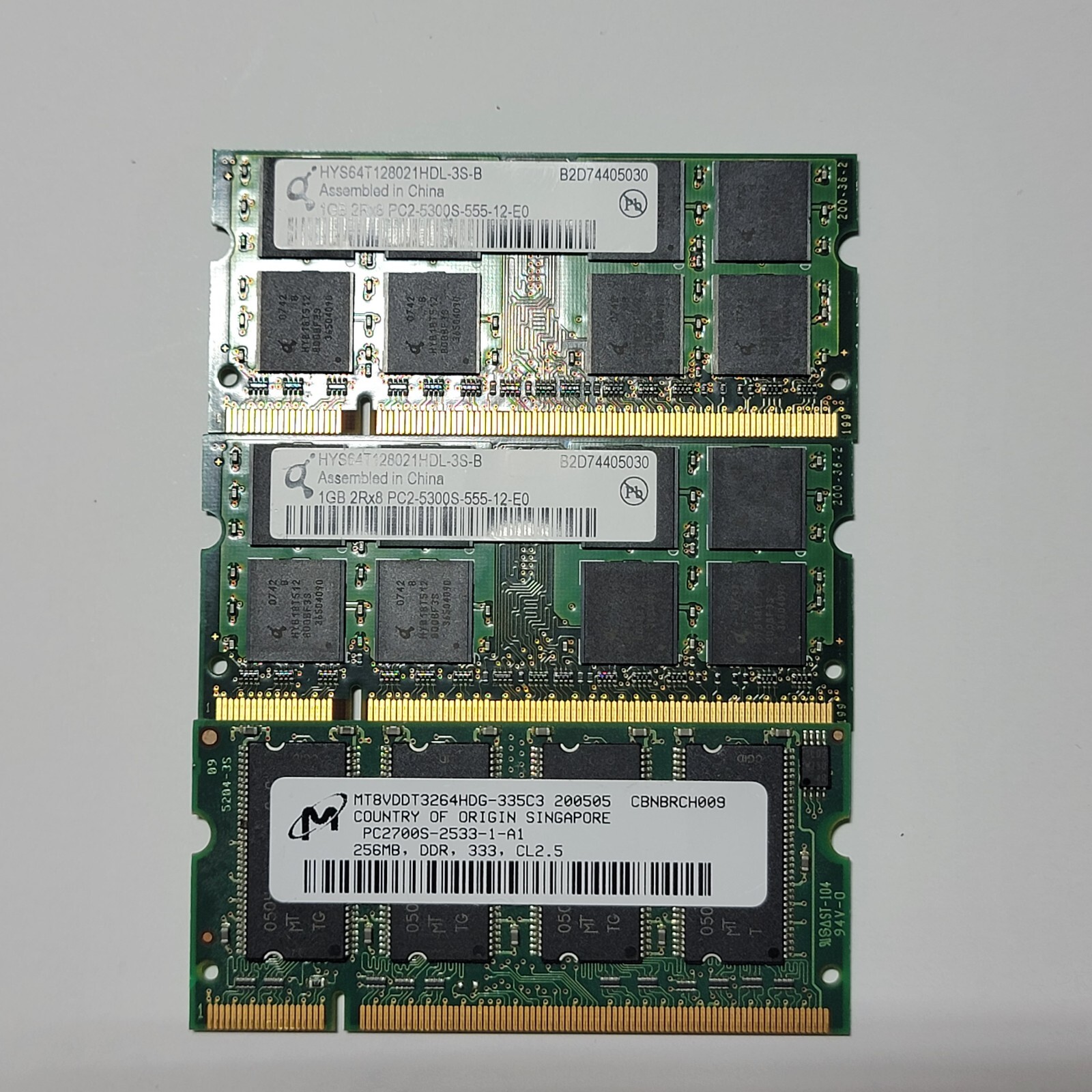 Laptop RAM Lot: 2×1GB PC2-5300S DDR2-667 SODIMM + 256MB PC2700S DDR1