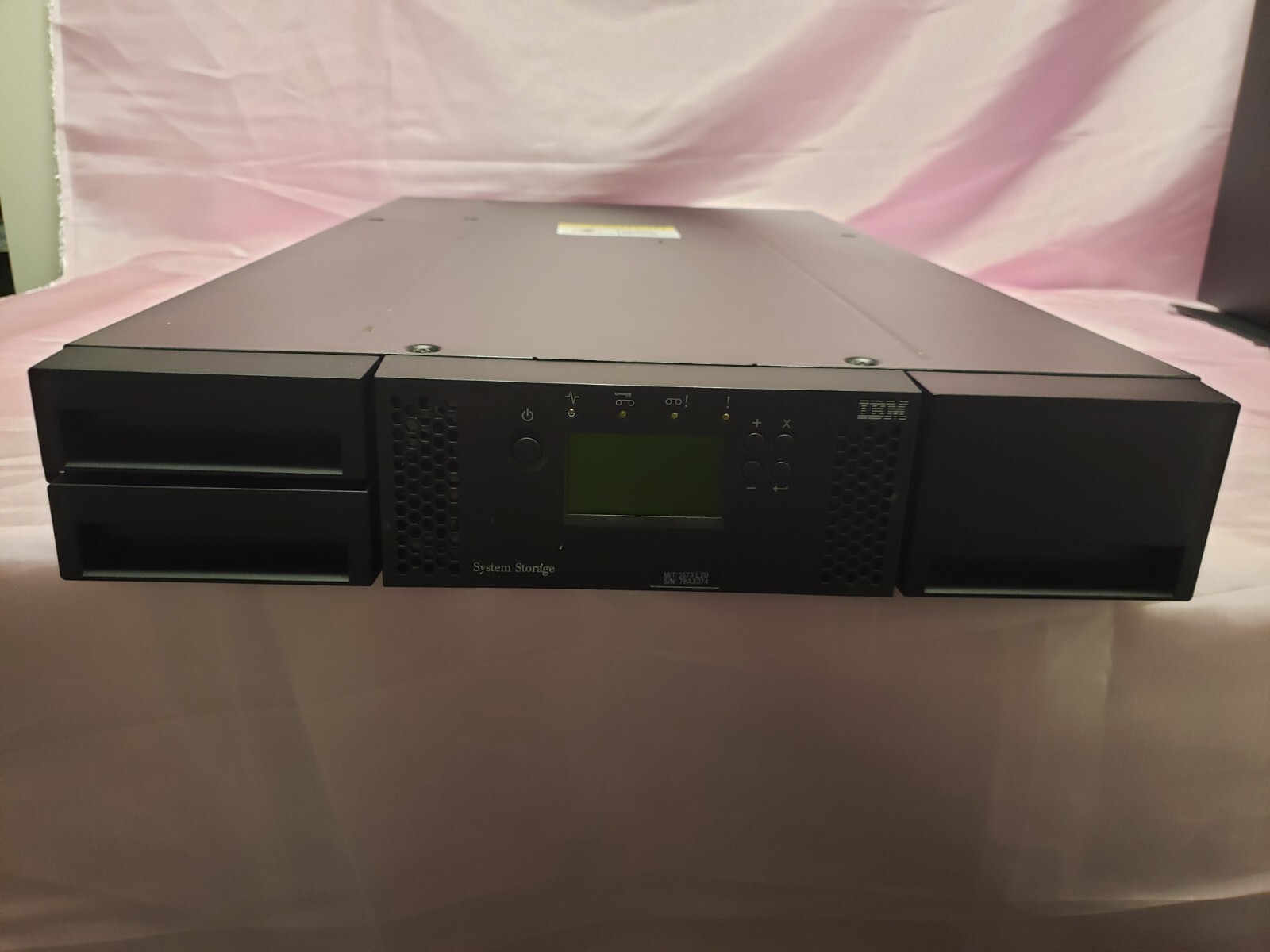 IBM 3573-L2U TS3100 Tape Library with FC# 5900 Transparent LTO Encryption