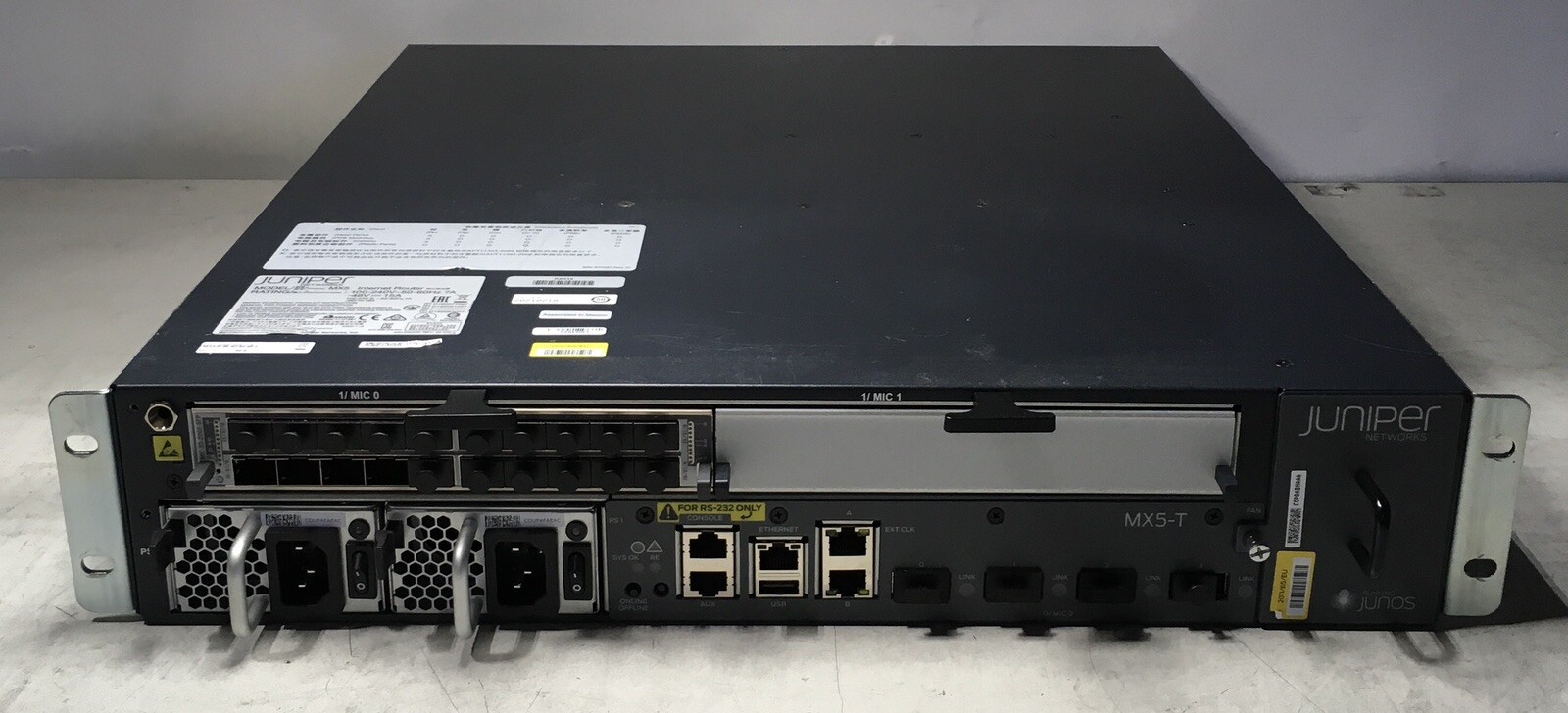 Juniper CHAS-MX5-T-S Router w/ 2x PSU + 1x MIC-3D-20GE-SFP Module.