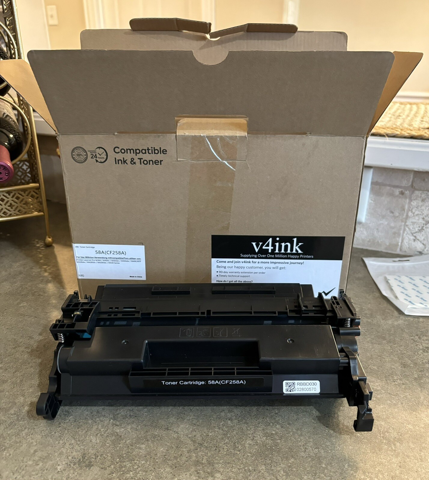 v4ink CF258A (with Chip) Toner Cartridge Replacement for HP 58A Black 1 Pack