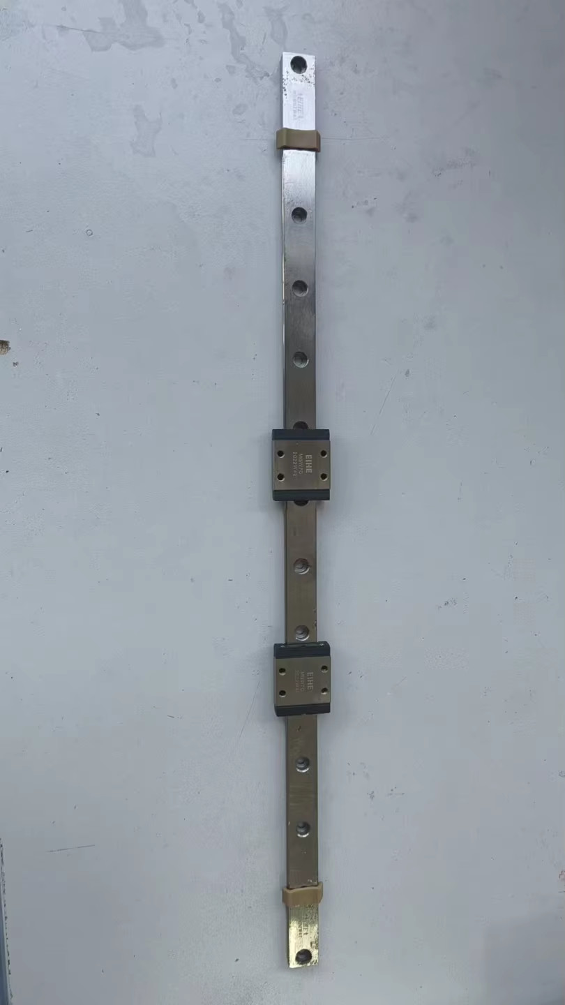 QIDI TECH X-CF X-axis Guide Rail (With Slider)