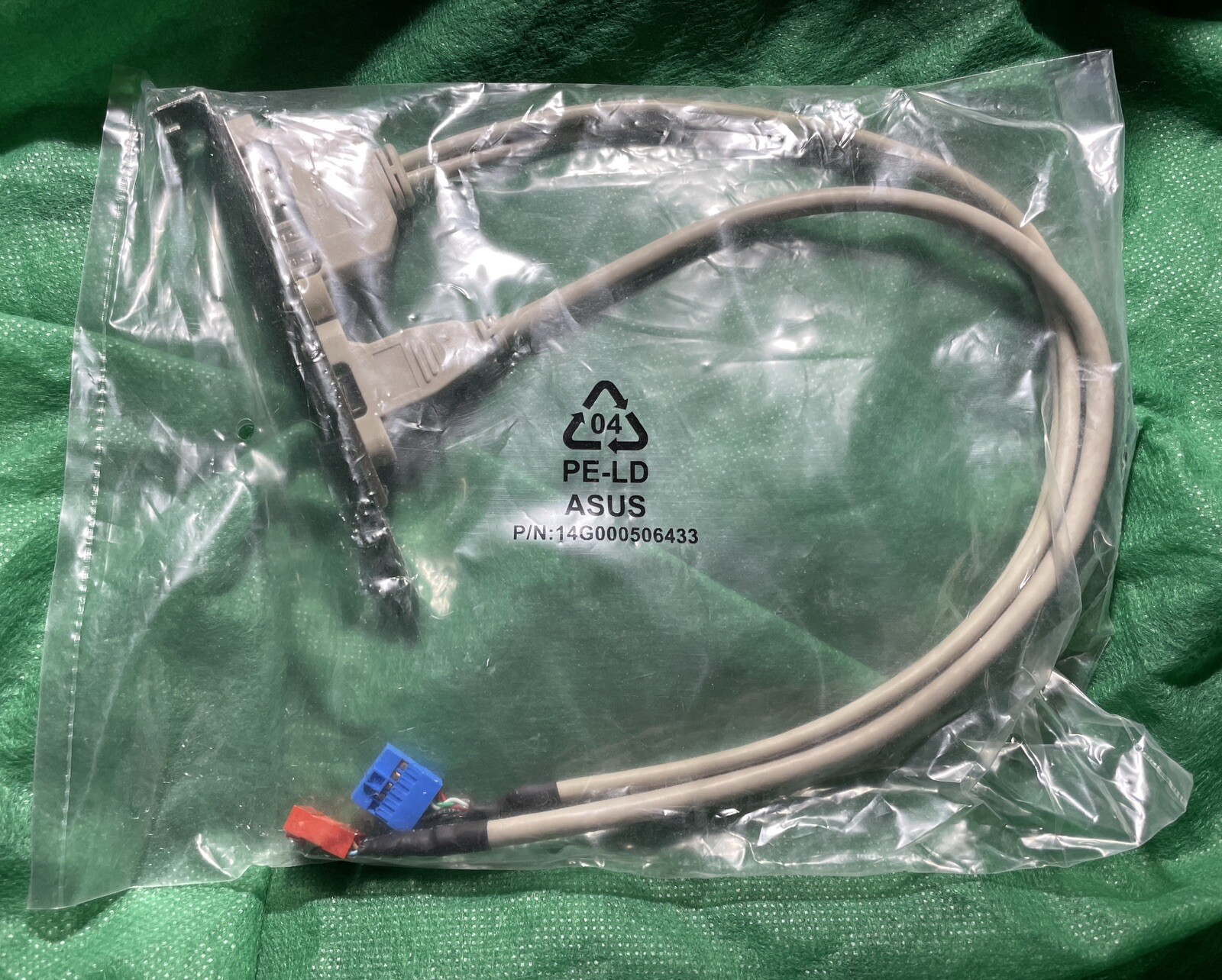 *NEW SEALED* ASUS 14G000506433 2x USB 2.0 + 1x FIREWIRE 4Pin 1394A adapter cable