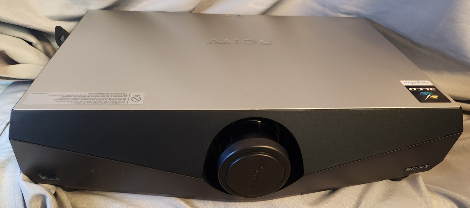 Sony Data Projector Model VPL-FX41 with Remote ~ TESTED & WORKS