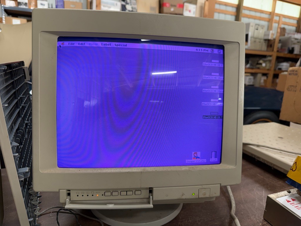 1995 Apple Multiple Scan 15" Display Monitor CRT M2943 1995 Powers On Tested