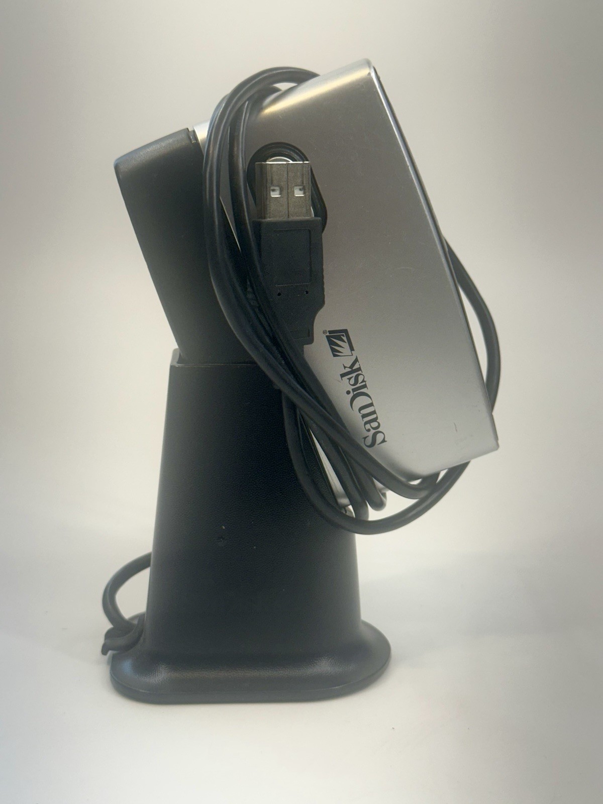 SanDisk ImageMate 8-in-1 USB 2.0 Hi-Speed Card Reader SDDR-88 With Portal Stand