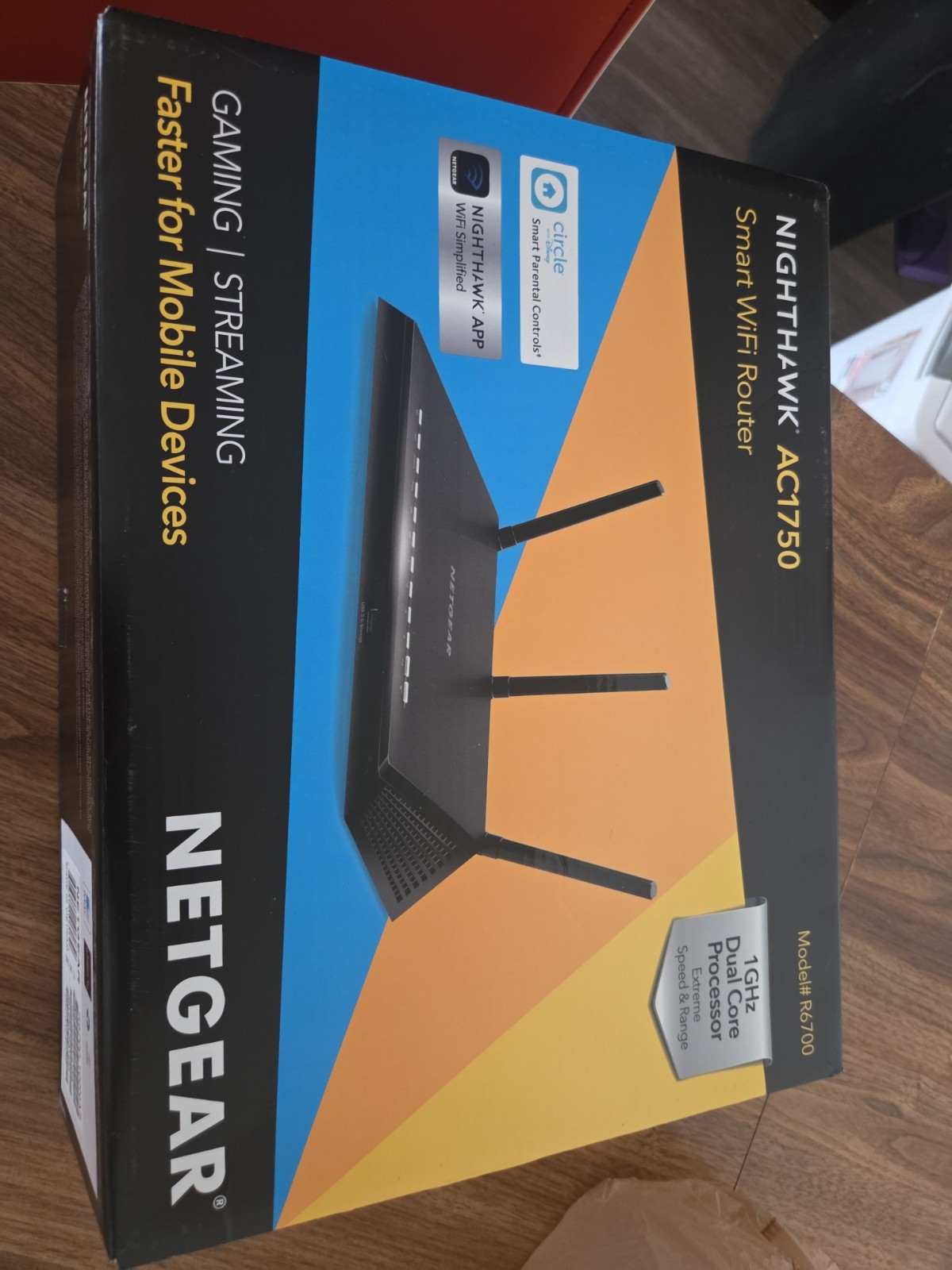 NETGEAR Nighthawk AC1750 Smart WiFi Router R6700v2 Dual BAND-R6700-100NAS Black