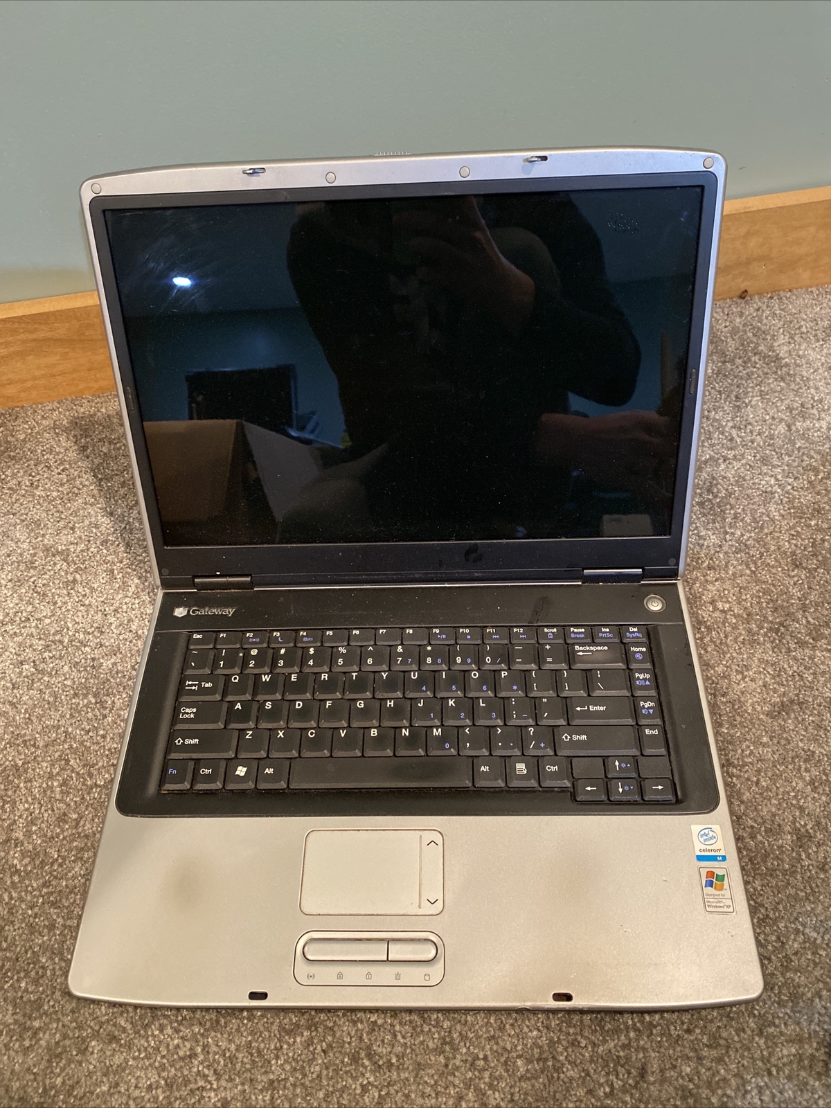 GATEWAY 6000 LAPTOP Untested For Parts Or Repair