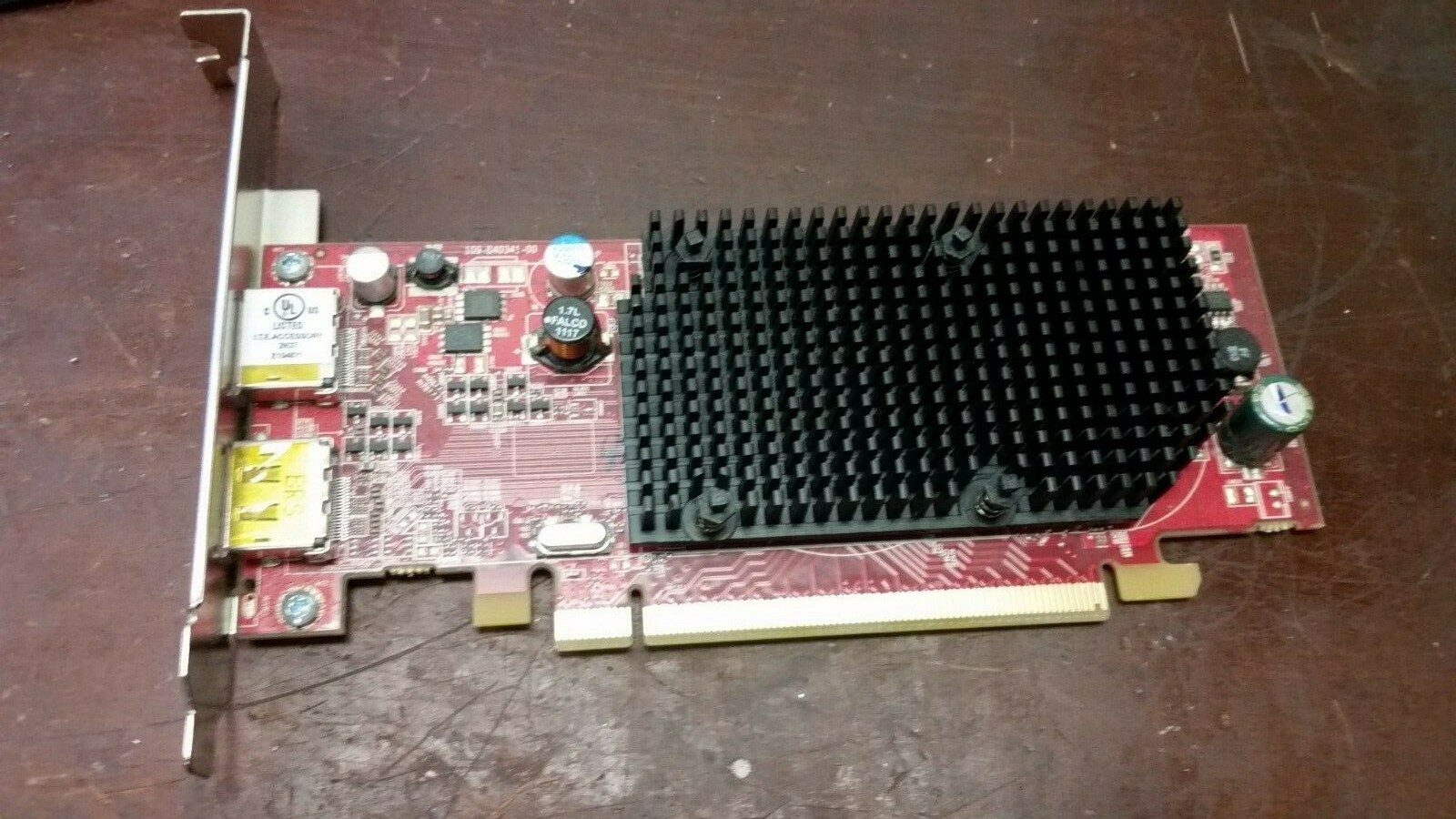 Dell 7CJHP ATI FireMv 2260 256MB Dual DisplayPort PCIe x16 Video Card