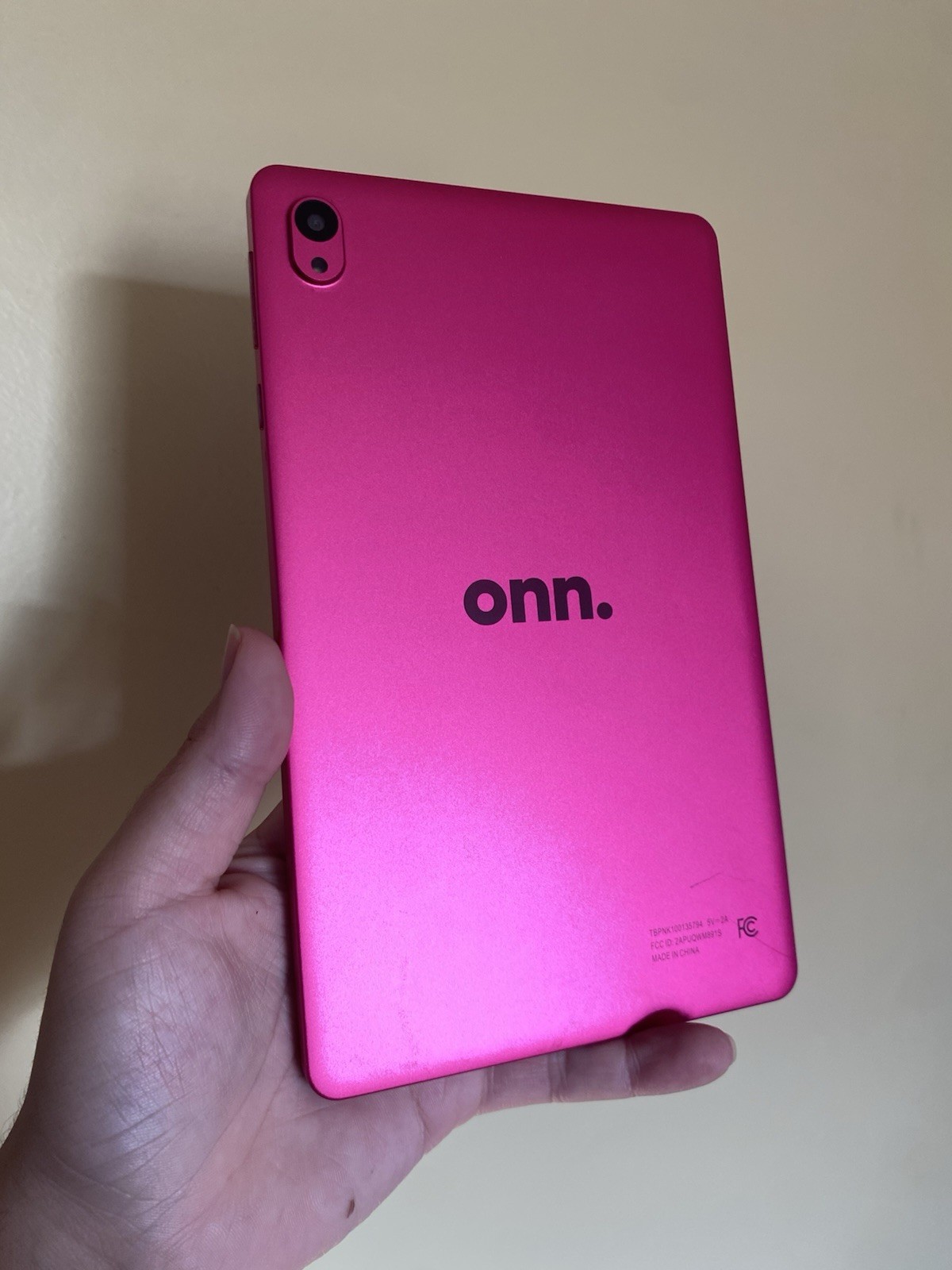onn. 8” Tablet (Pink) – Does Not Power On – For Parts or Repair 100135794
