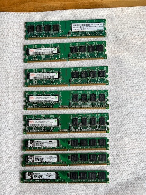 Desktop Memory PC2-5300 1GB DDR2  667 MHz Lot of 8