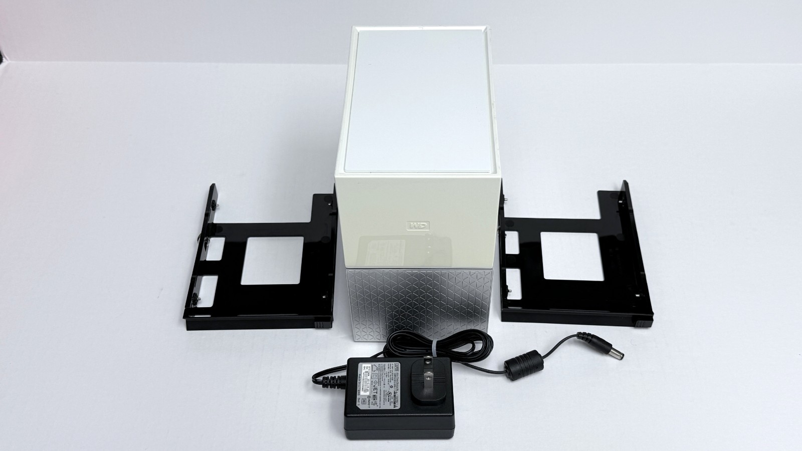 0TB Western Digital My Cloud Home Duo NAS. AS-IS for Parts 
