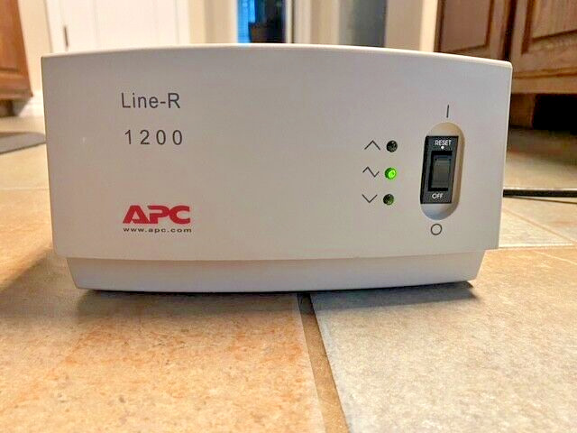APC Automatic Voltage Regulator | LE1200 | Line-R 1200VA Bench Tested Working