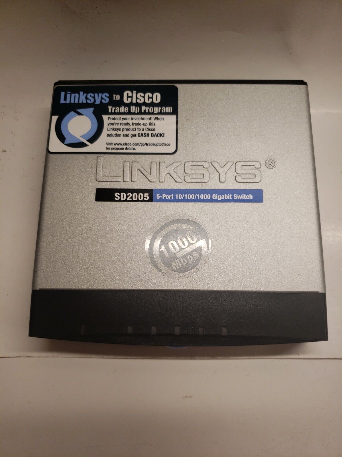 Cisco Linksys Smart Switch  Business Series SD2005 5-Port 10-100-1000 Gigabit
