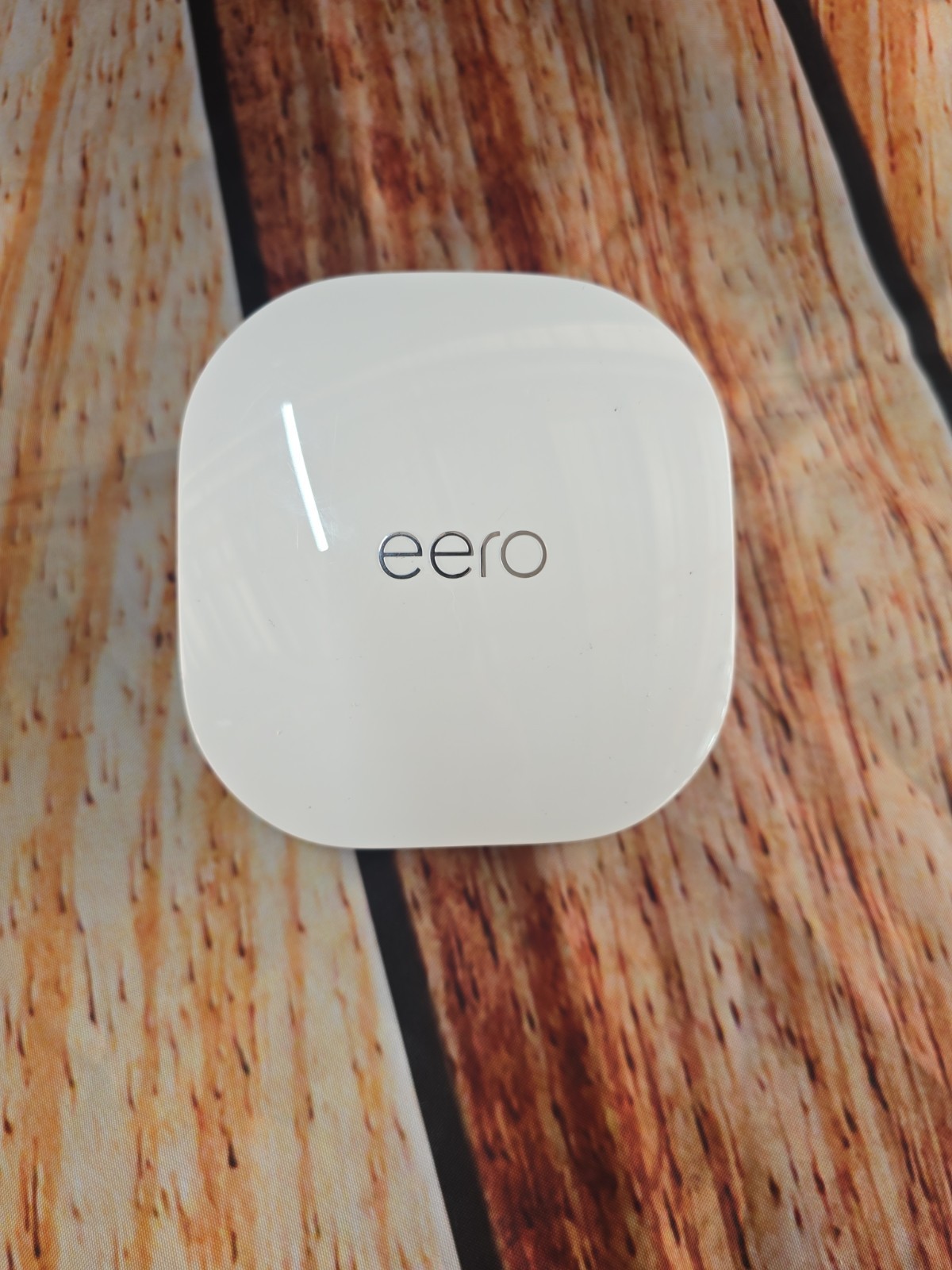 eero 6 Model N010001  w/o Power Cable Tested Working