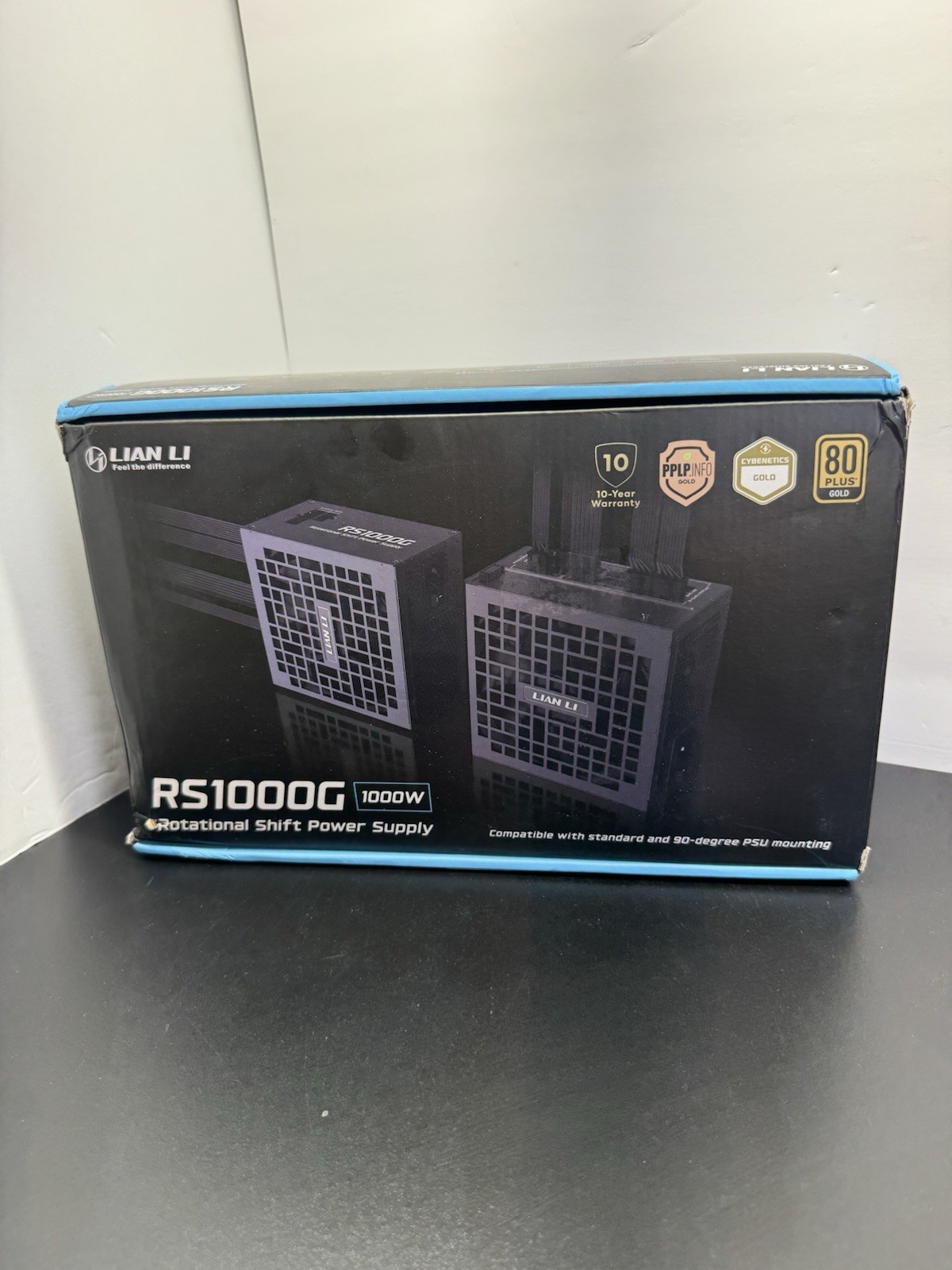 Lian Li RS1000W with Hub 1000 Watt 80 Plus Gold ATX Fully Modular Power Supply