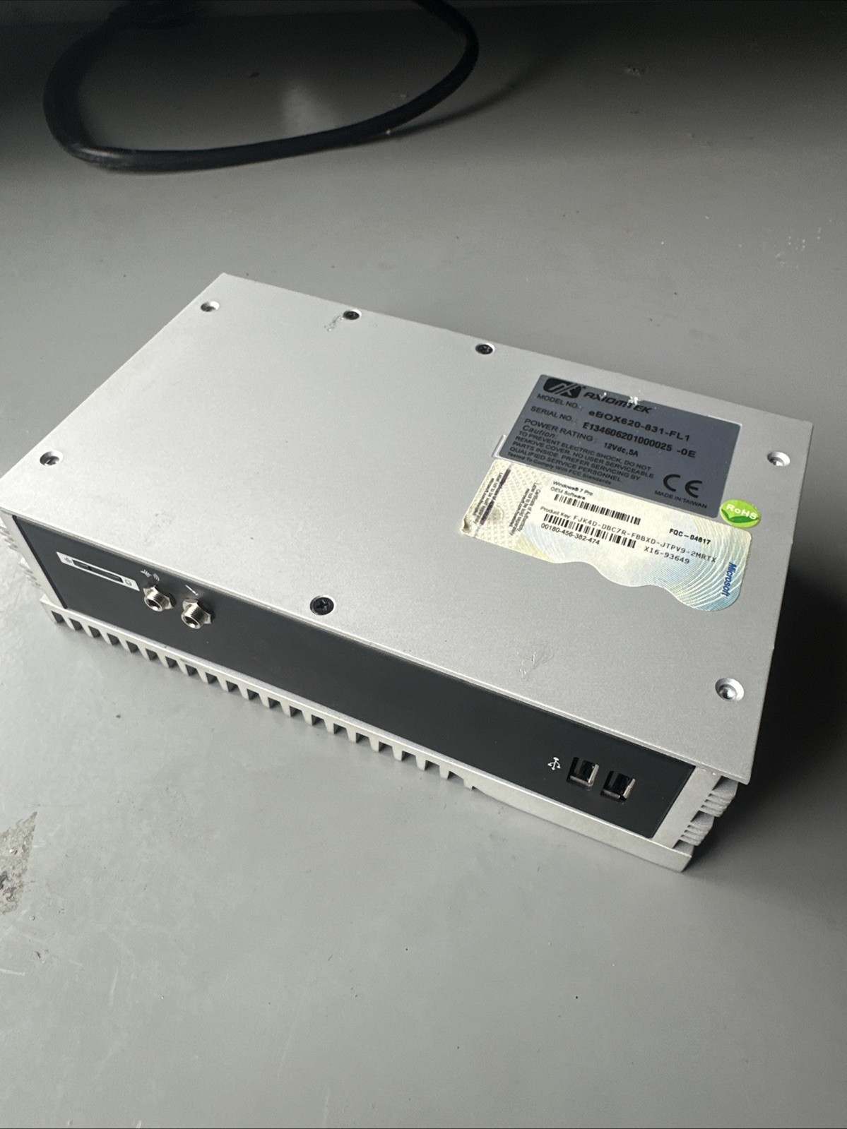 Axiomtek eBOX620-831-FL1 FANLESS EMBEDDED BOX COMPUTER