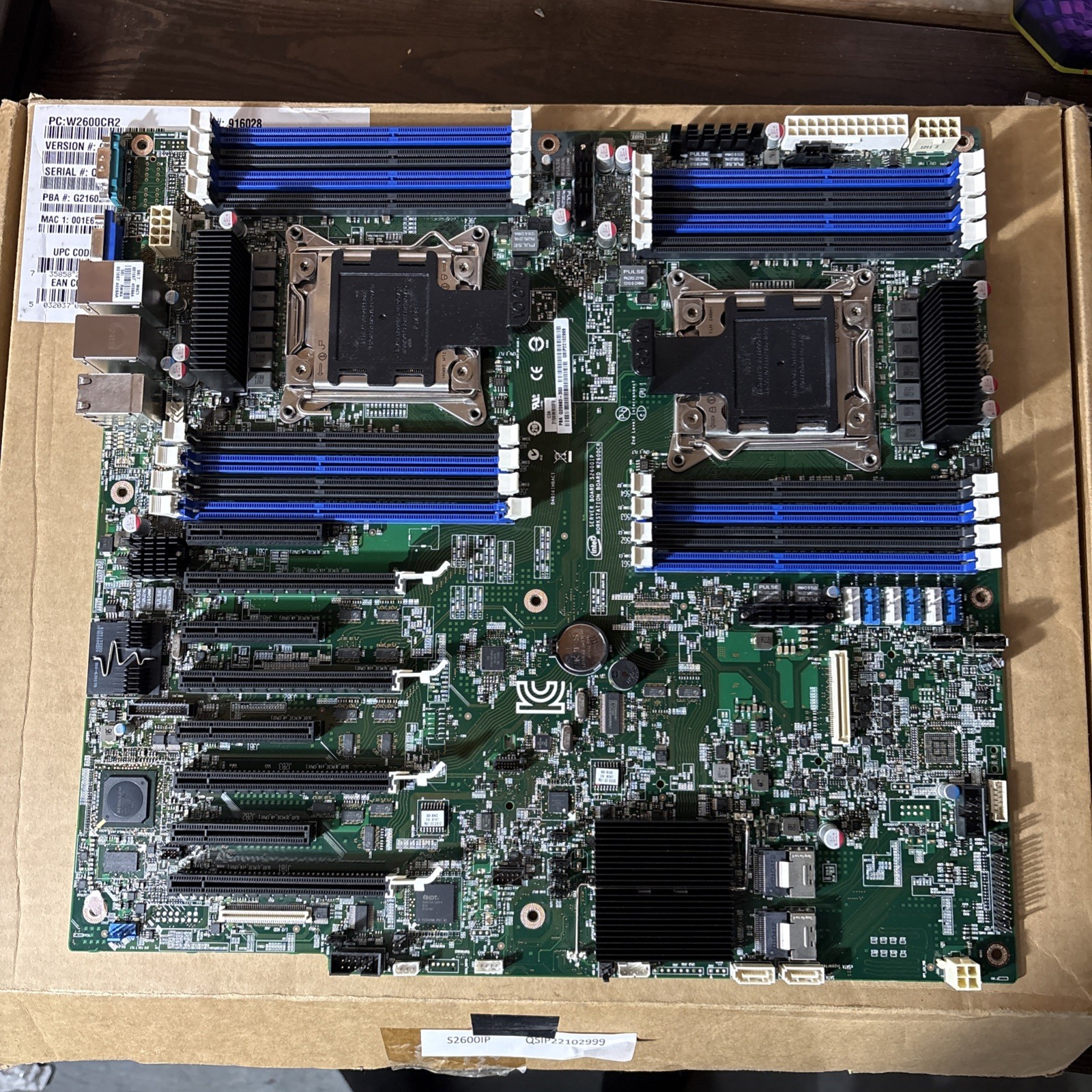 Intel W2600CR2, LGA 2011/Socket R Motherboard Server Board G21602-302 916028 HTV