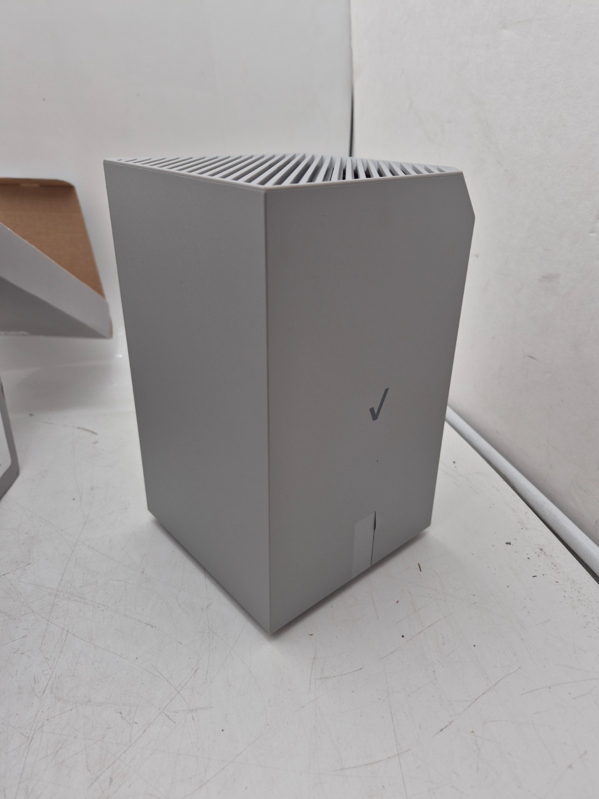 Brand New Verizon Internet Gateway WNC-CR200A