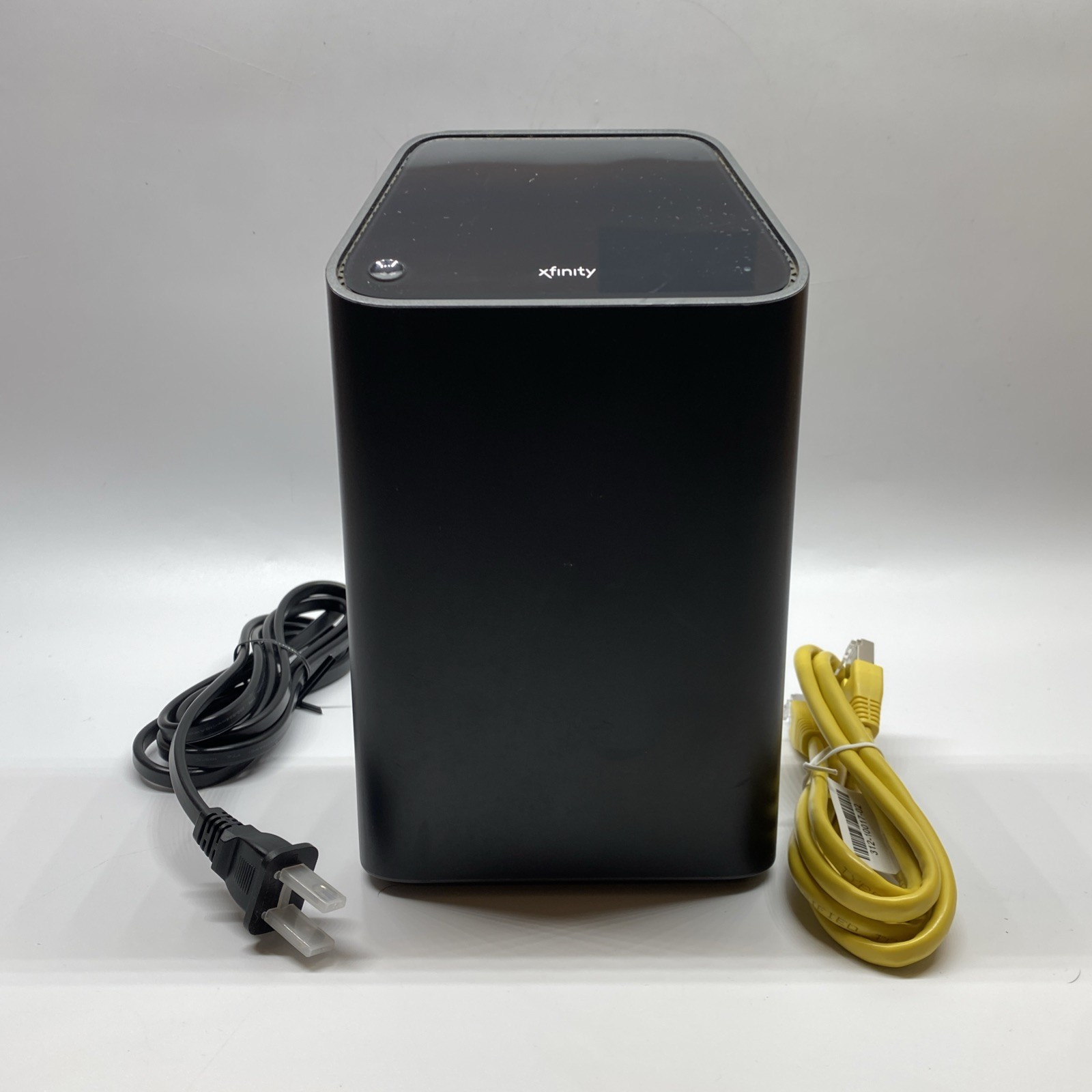 Comcast Xfinity XB6‑T xFi Gateway (Modem + Router)