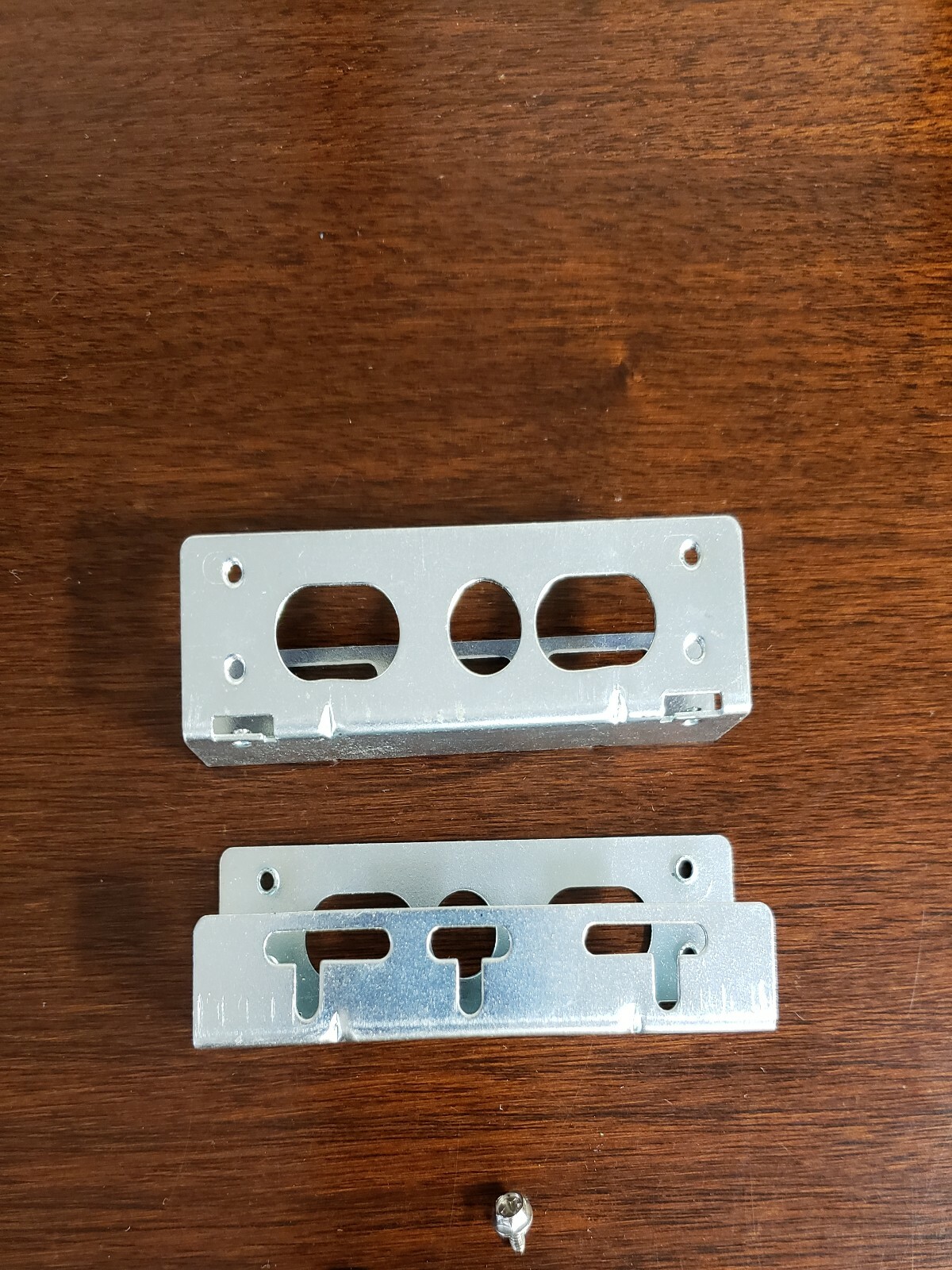 StarTech 3.5" Universal Hard Drive Metal Mounting Bracket Adapter for 5.25" Bay