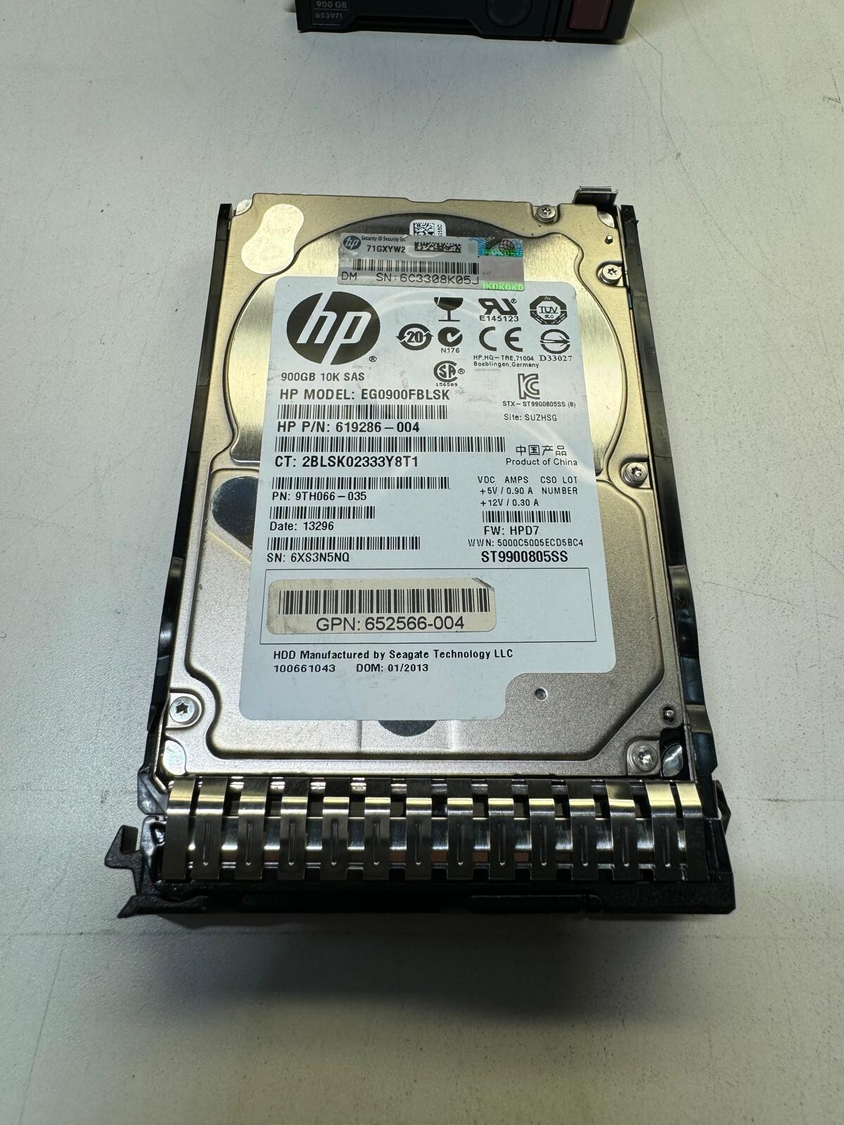 HP 619286-004 EG0900FBLSK 900GB 10K RPM 64 MB Cache 6 Gbps SAS 2.5" HDD