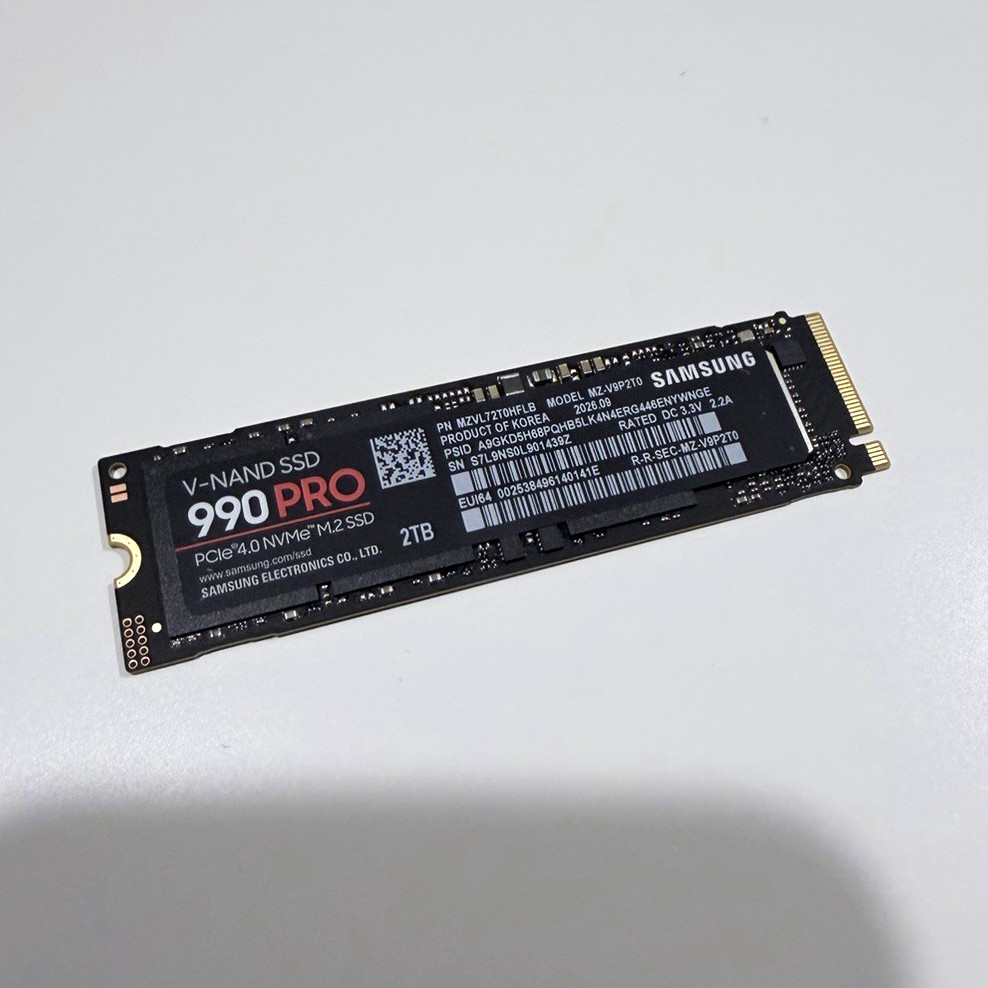 Samsung 990 PRO 2TB M.2 2280 NVMe PCIe 4.0 Internal SSD MZ-V9P2T0