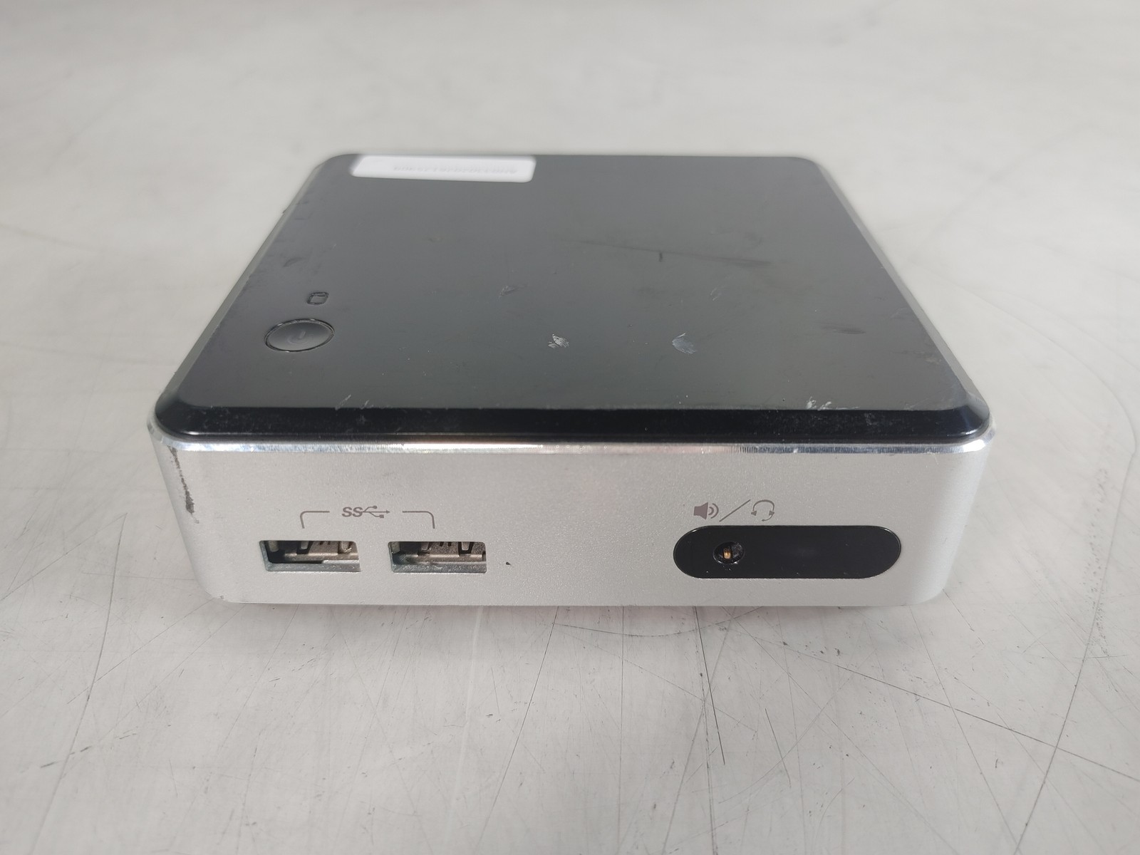 Intel NUC D54250WYK Intel Core i5-4250U 1.30 GHz 8 DDR3L Desktop - No HDD
