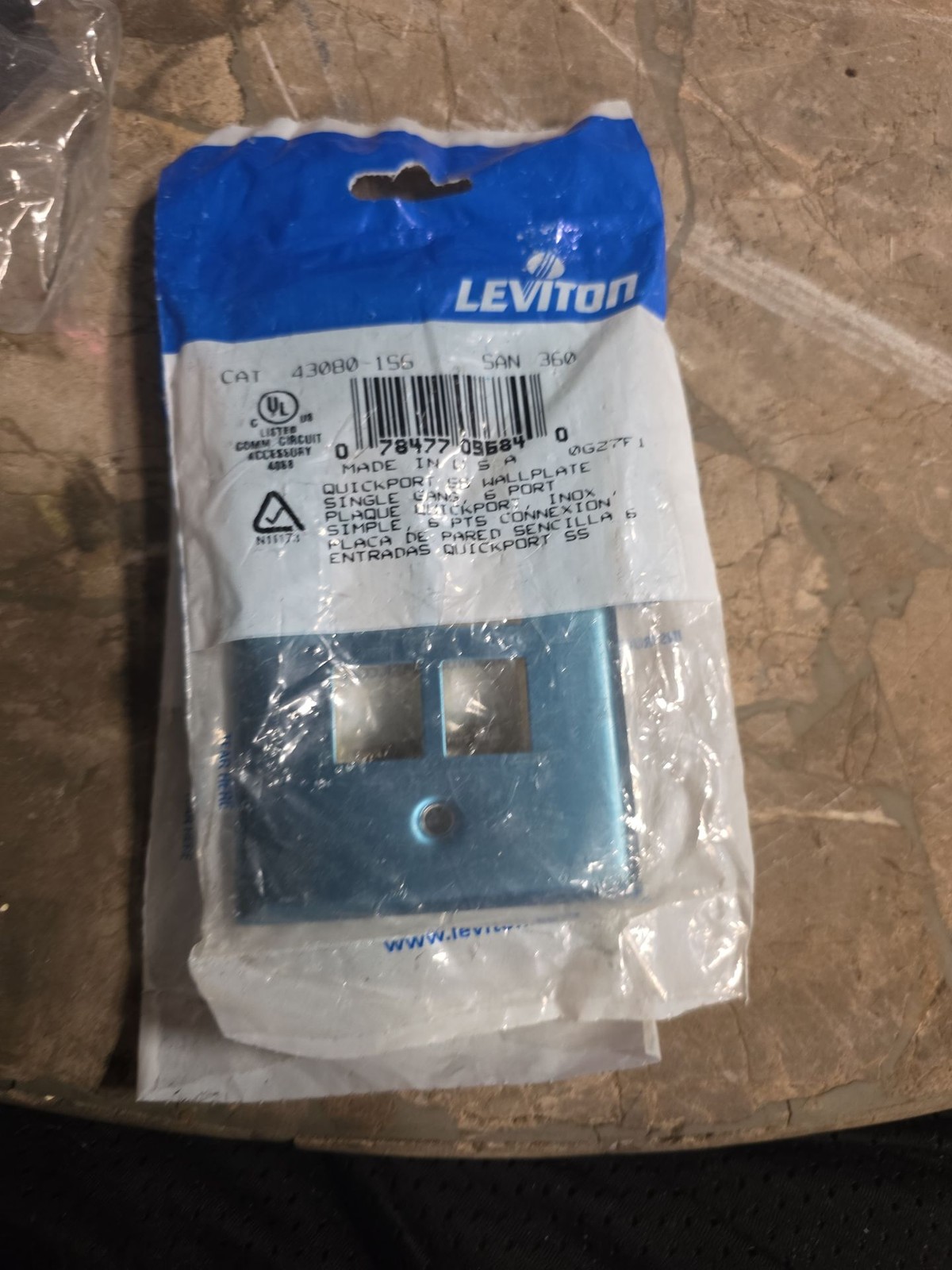 Leviton QuickPort SS Stainless Steel Wallplate Single Gang 6-Port