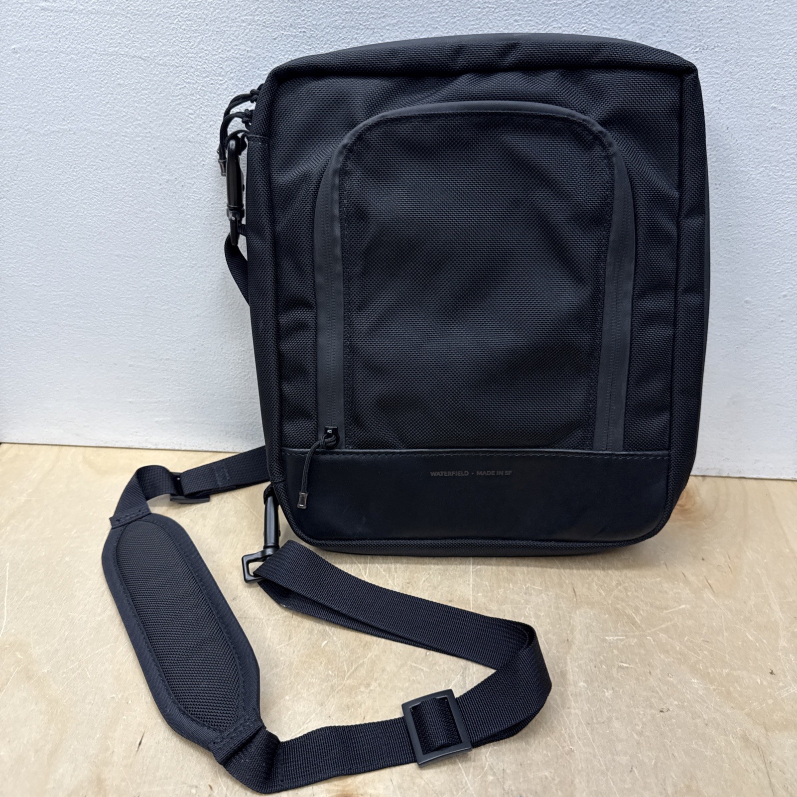 WaterField Designs Tech Folio Case Pouch With Shoulder Strap SF Bags
