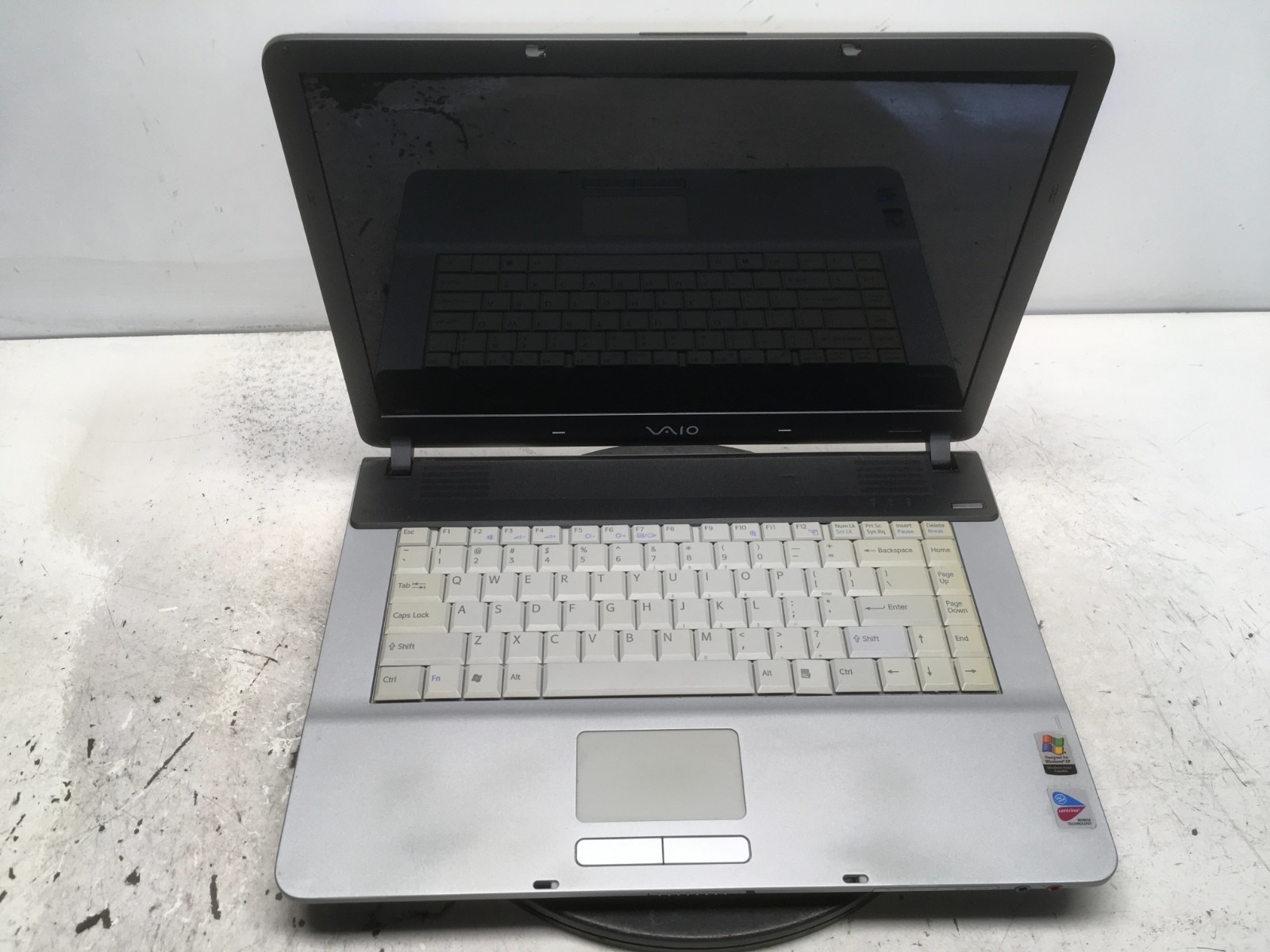 Sony Vaio VGN-FS990 Intel Pentium M 1.7GHz 1 GB NO HDD No Batt