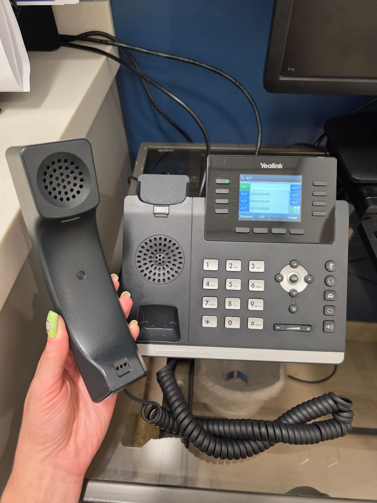 YEALINK  Ultra elegant gigabit IP phone