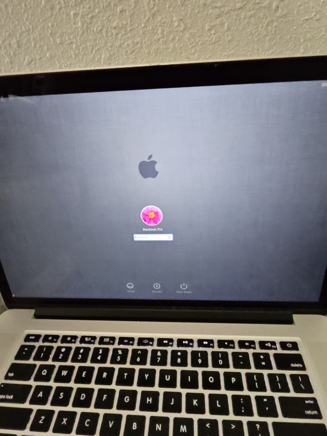 Apple MacBook Pro 15.4"**** PARTS ONLY****